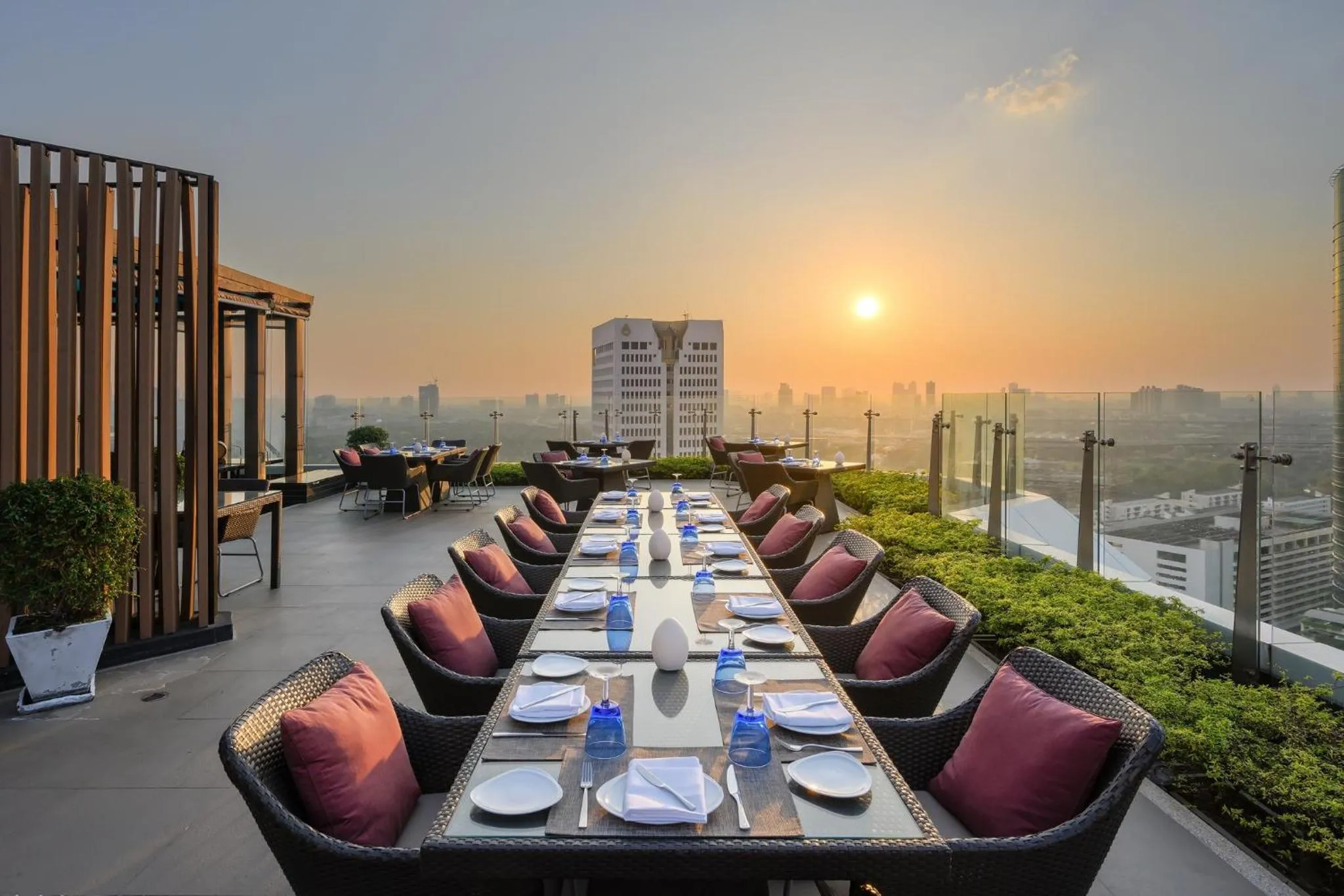 Restaurant/places to eat in Centara Grand at Central Plaza Ladprao Bangkok