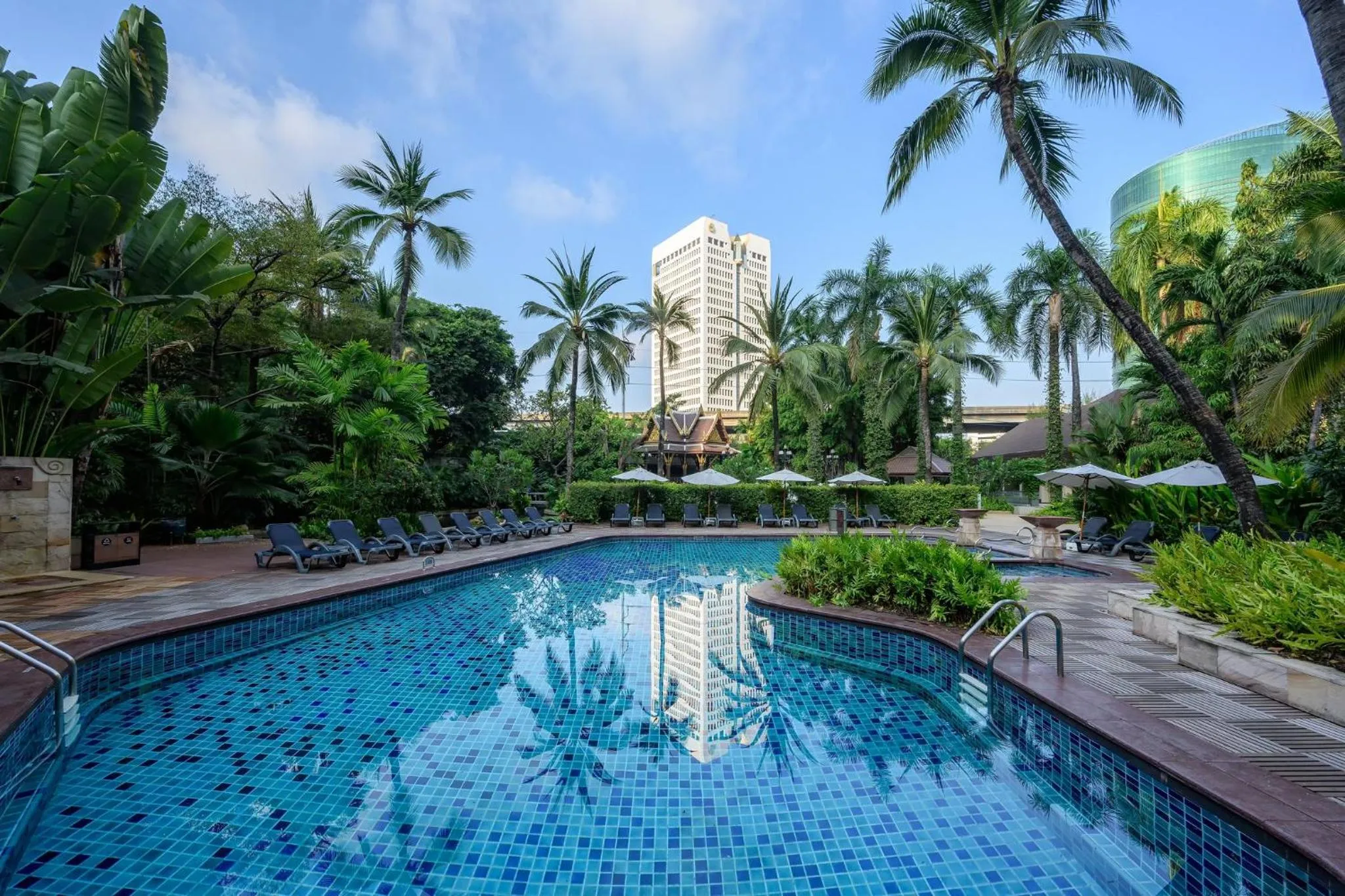 Swimming pool in Centara Grand at Central Plaza Ladprao Bangkok