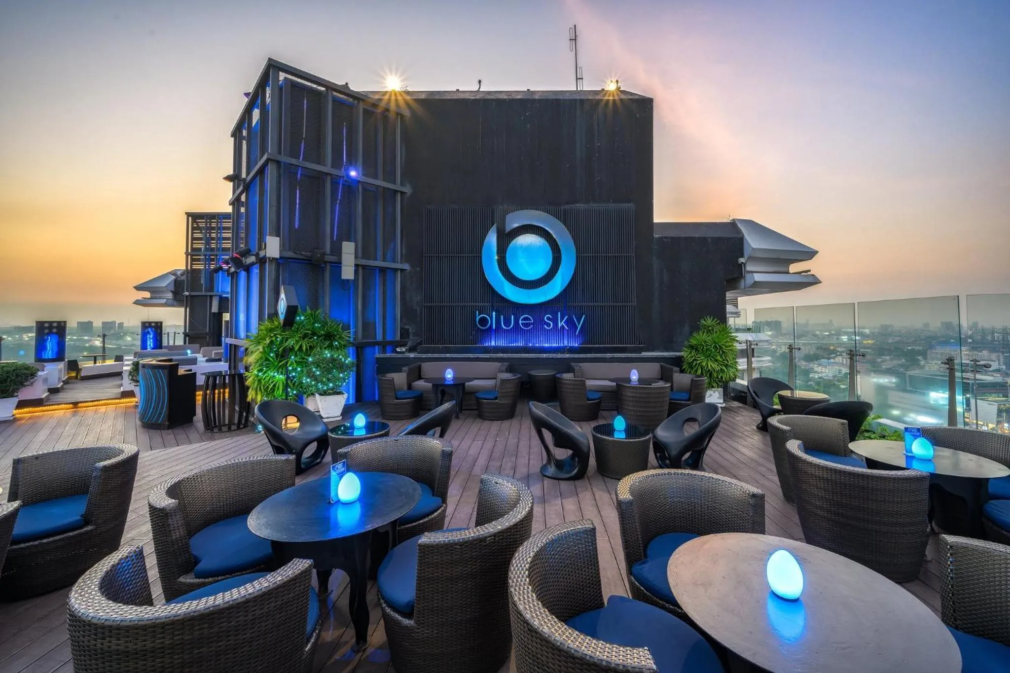 Restaurant/places to eat in Centara Grand at Central Plaza Ladprao Bangkok