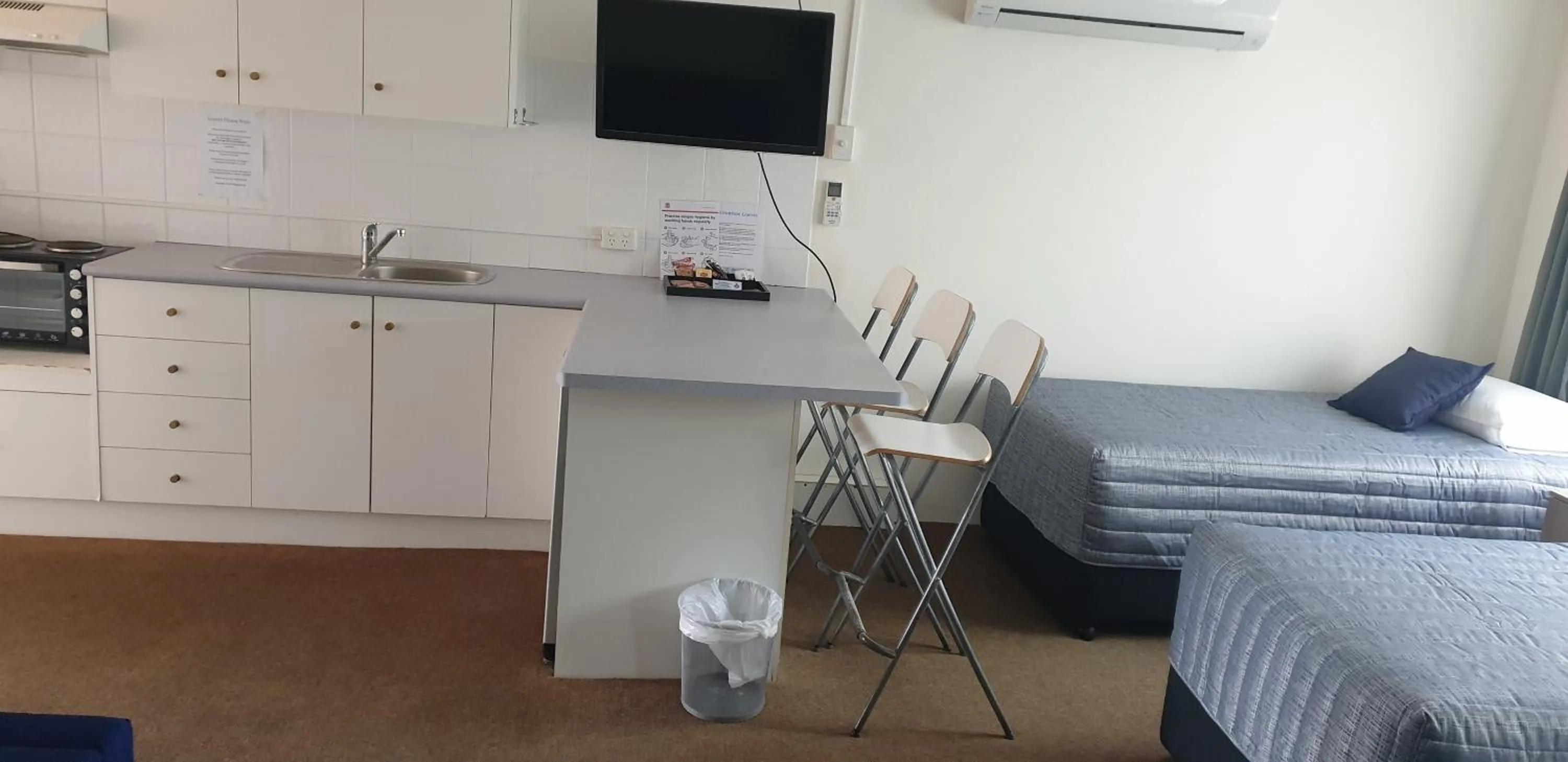 Family in Sandpiper Motel Ulladulla