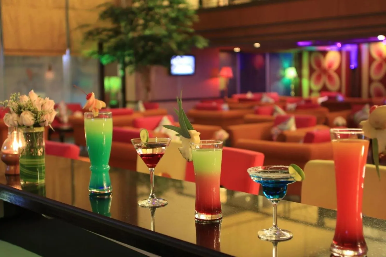 Restaurant/places to eat in Duangtawan Hotel Chiang Mai