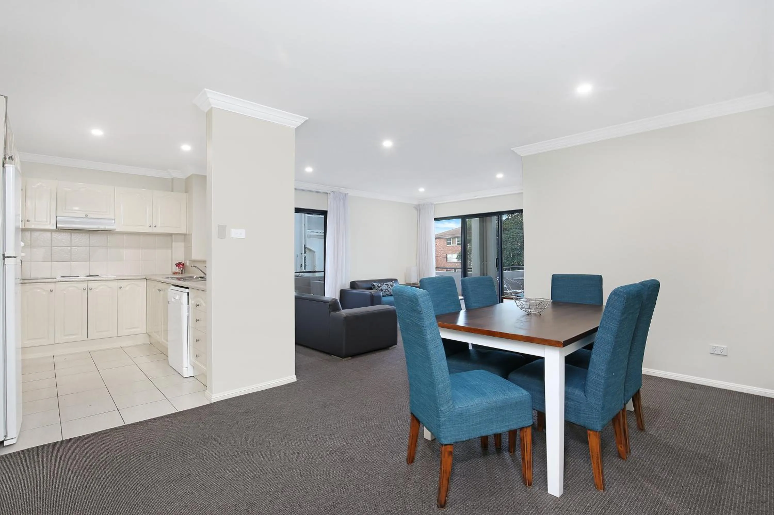 Dining area in Wollongong Serviced Apartments