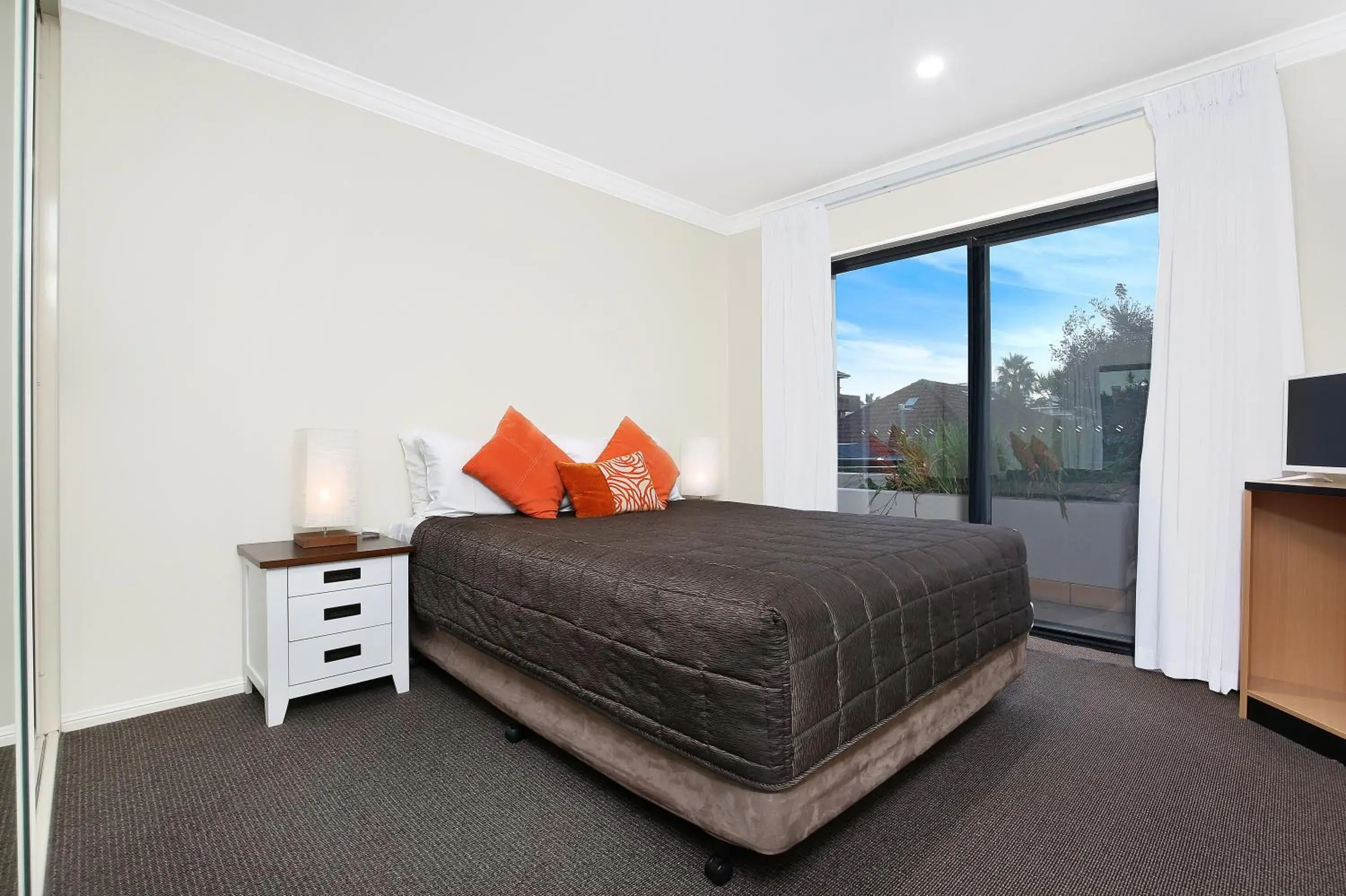 Two-Bedroom Apartment in Wollongong Serviced Apartments Two-Bedroom Apartment in Wollongong Serviced Apartments