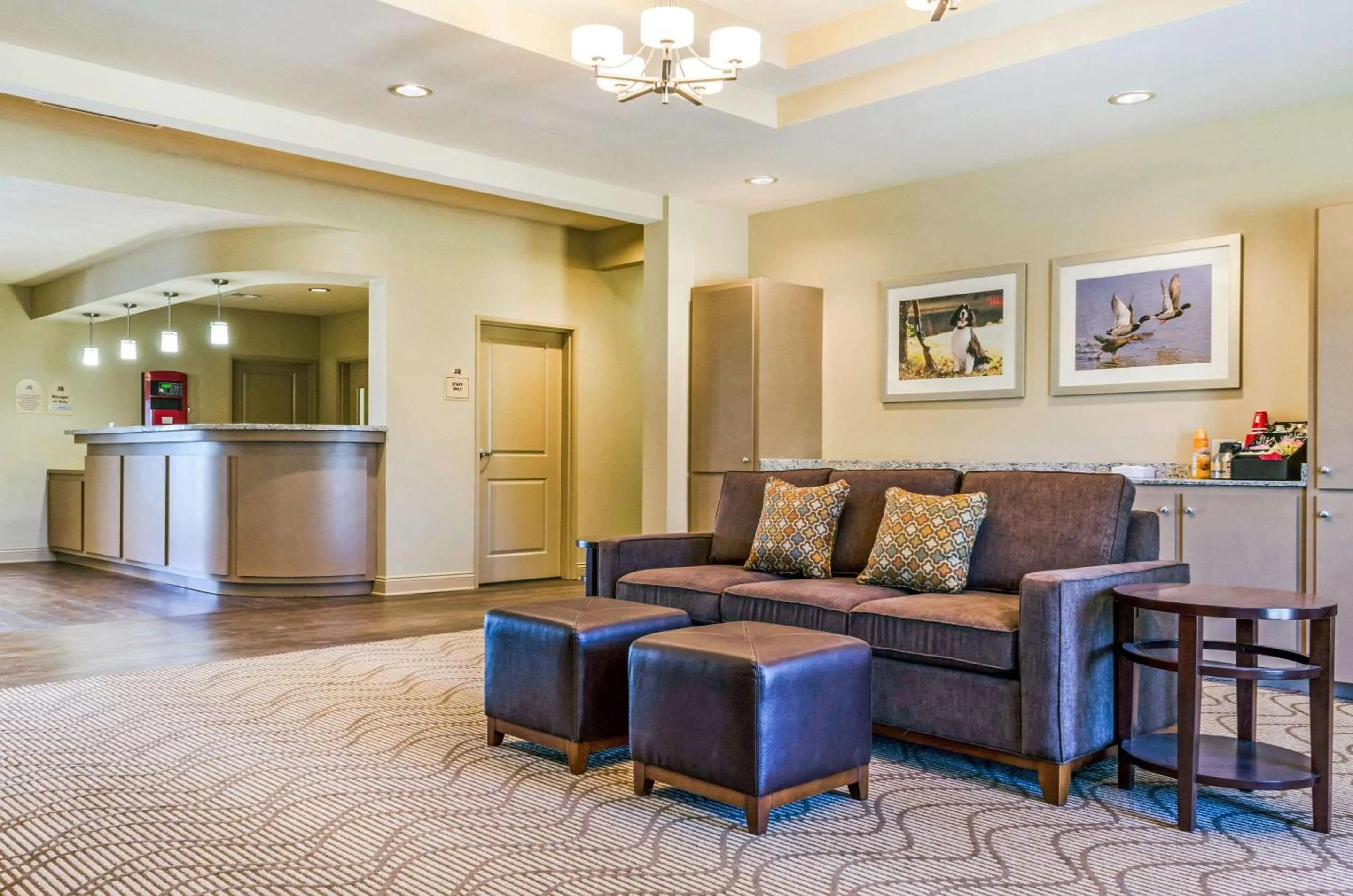 Lobby or reception in MainStay Suites Hackberry Sportsman's Lodge
