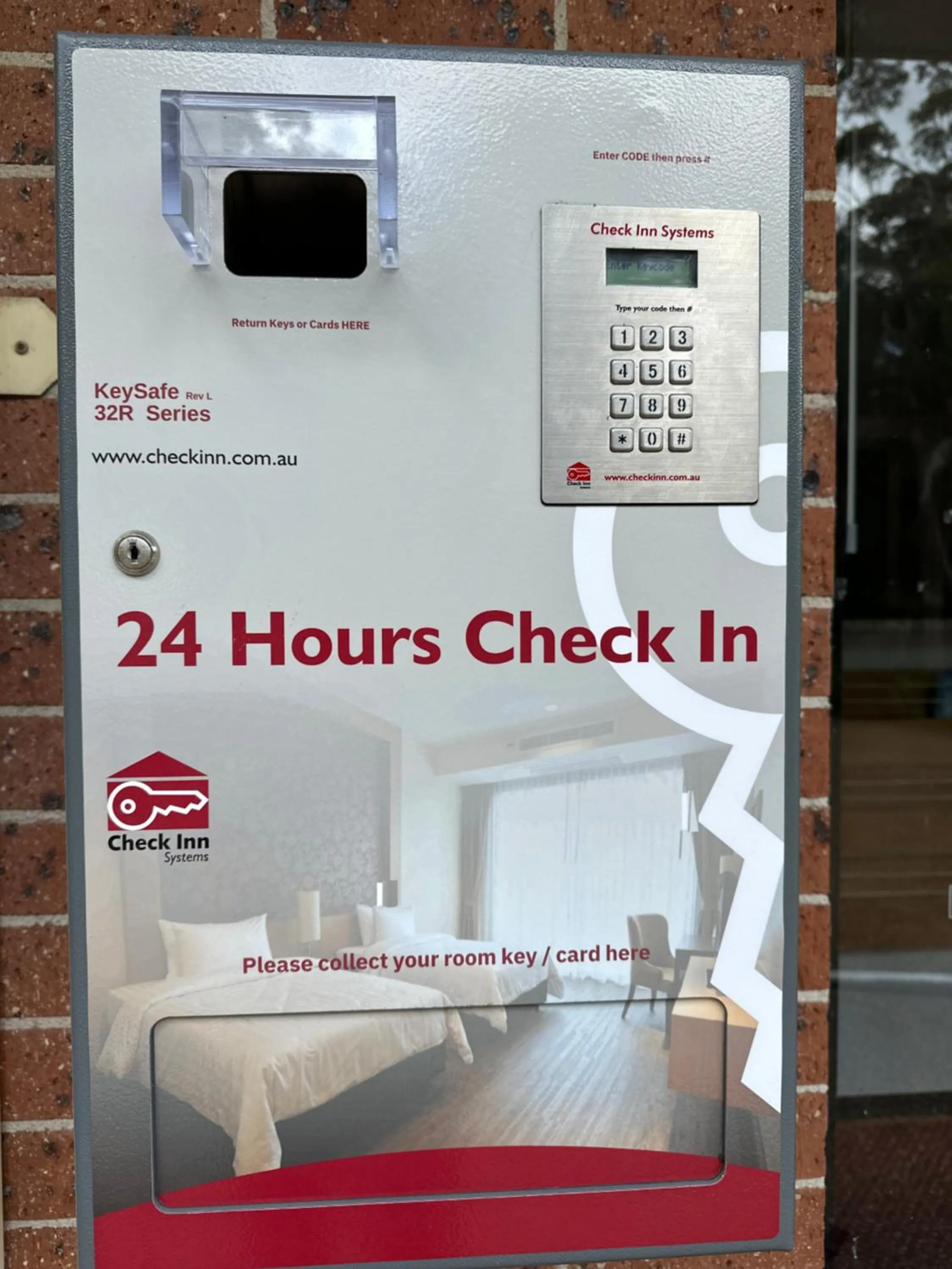 Text overlay in Mollymook Paradise Haven Motel