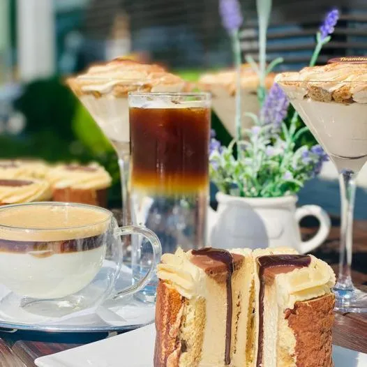 Restaurant/places to eat in AeroCafe