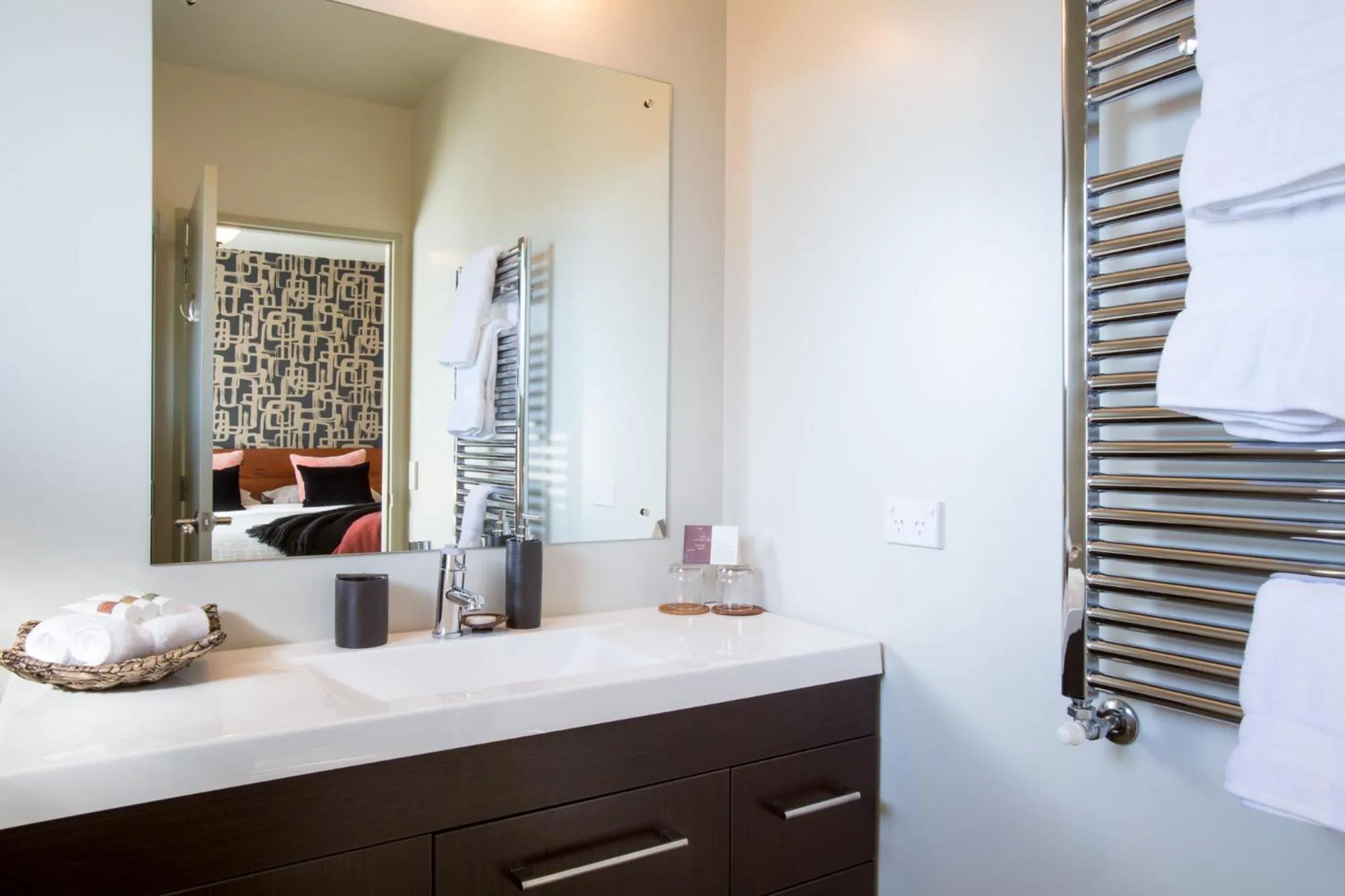 Bathroom in Manuka Lodge B&B