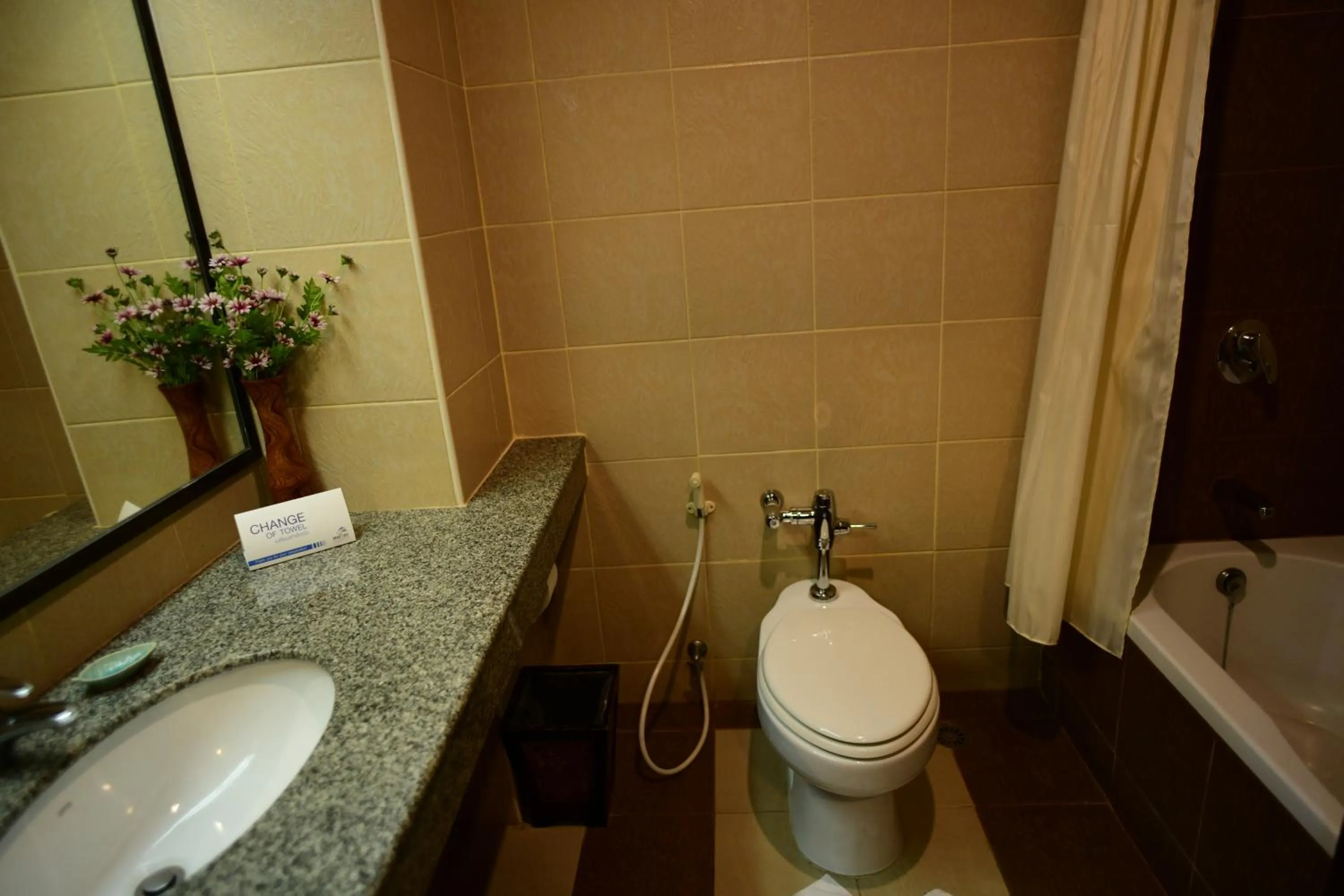 Mae Jo Golf Resort & Spa