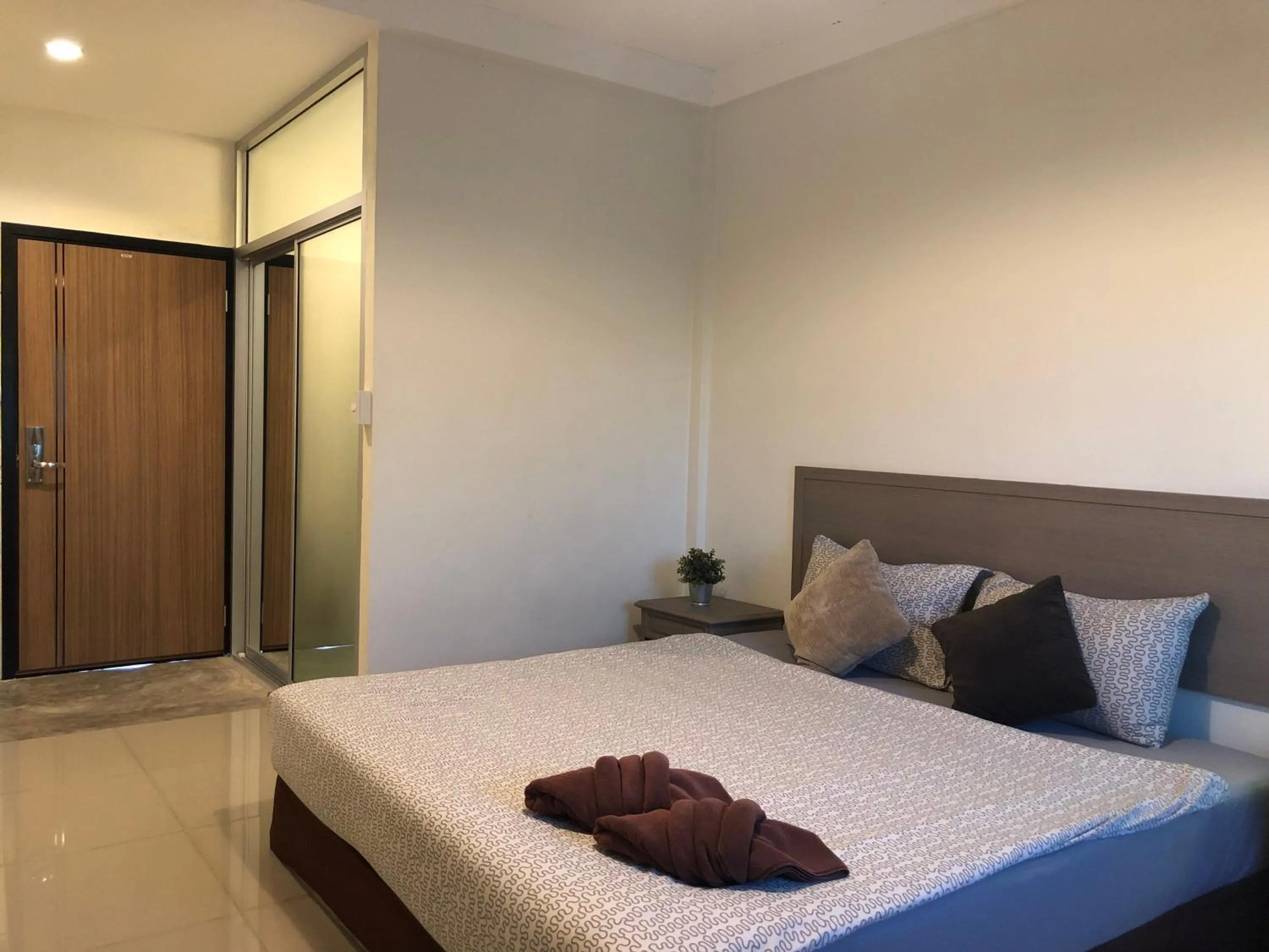 Bed in Ayothaya Hotel