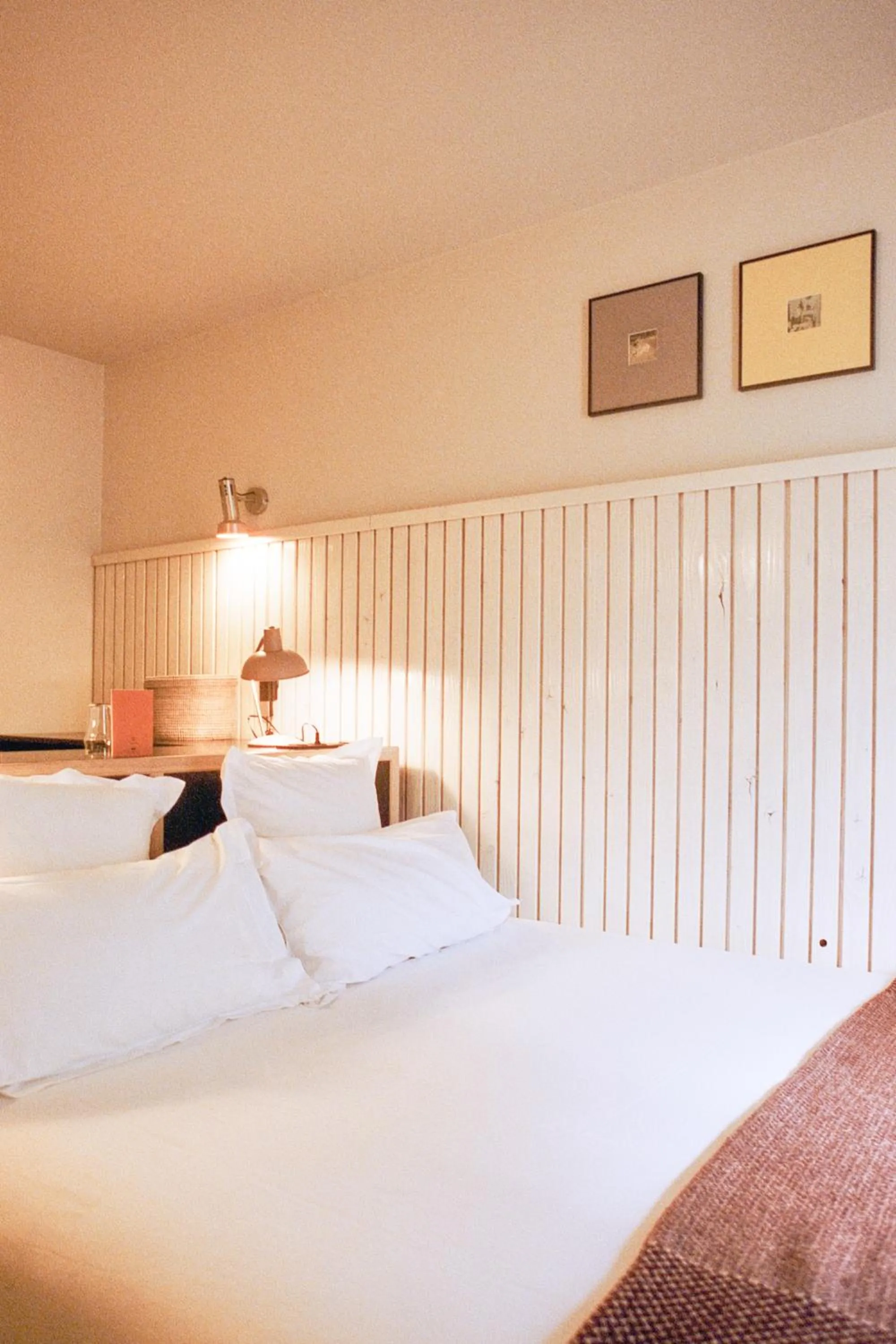 Bed in Hotel Habituel