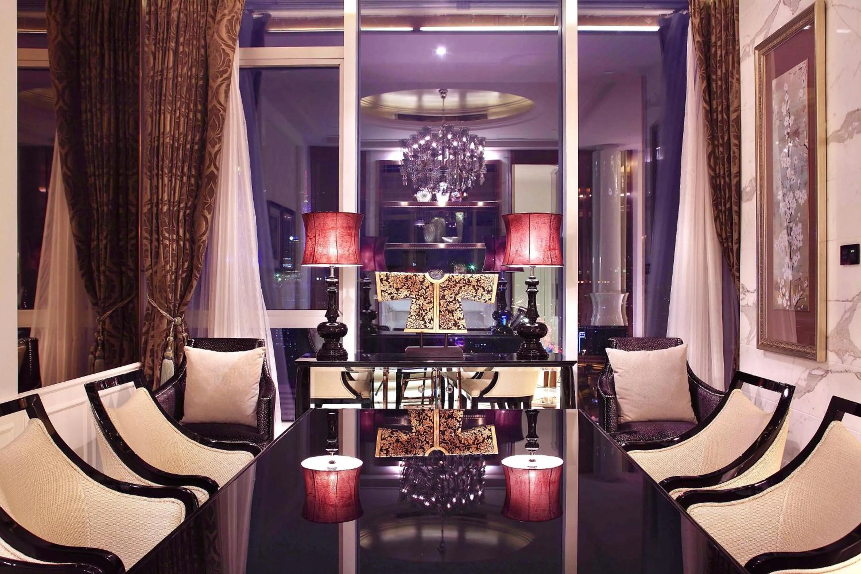 Dining area in Sofitel Guangzhou Sunrich