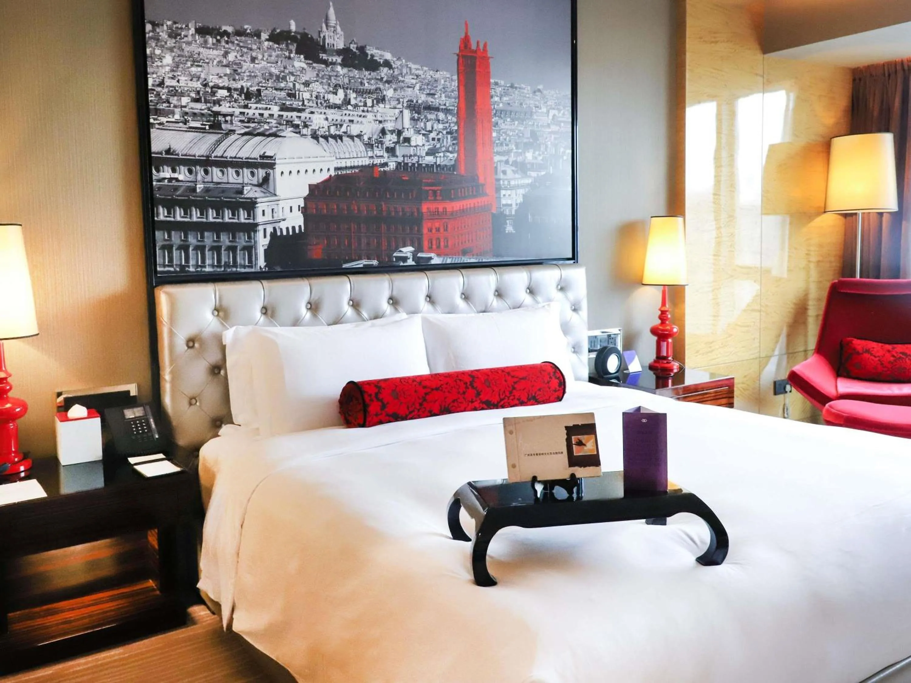 Bedroom, Bed in Sofitel Guangzhou Sunrich