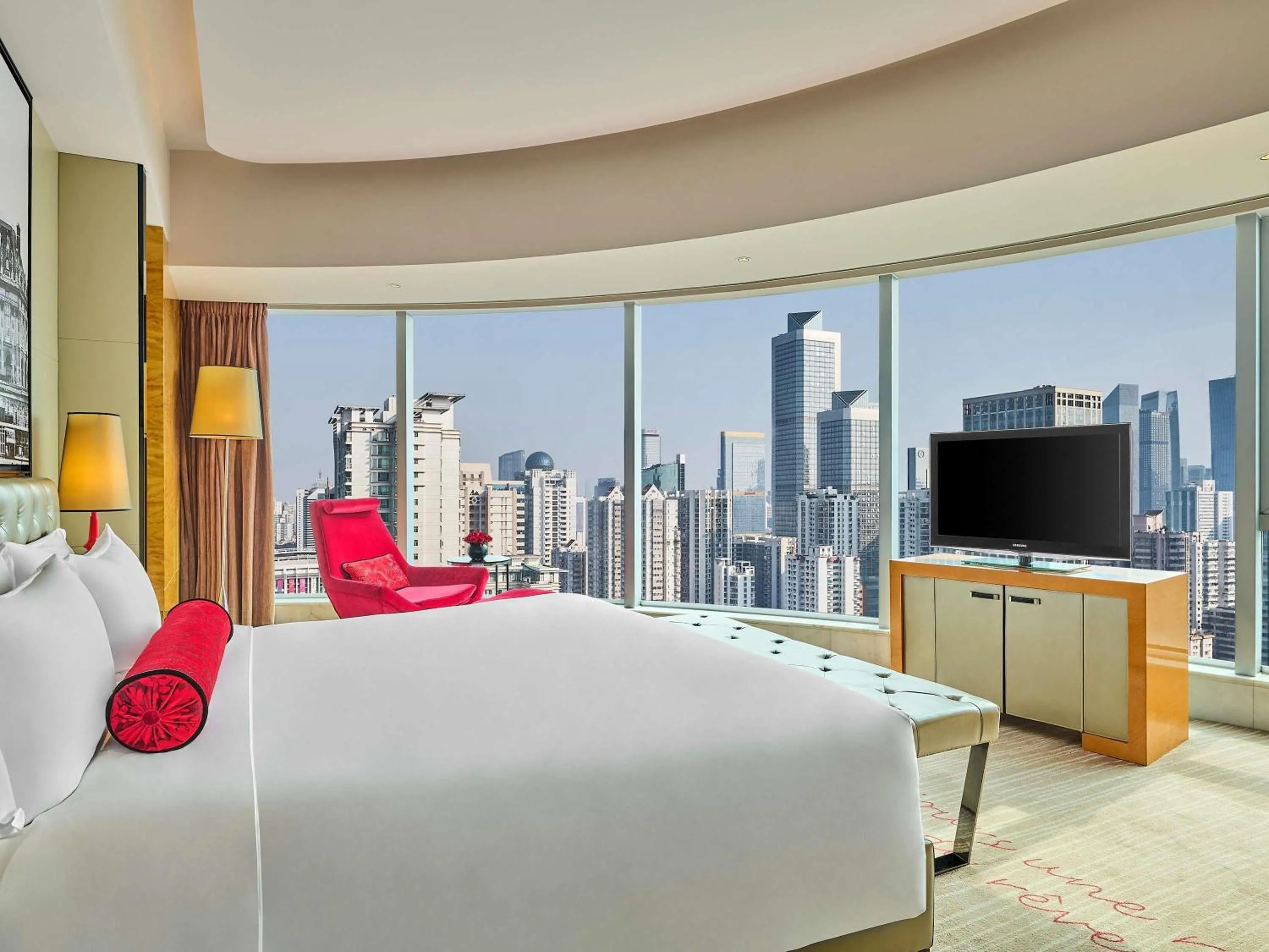 Bedroom, Bed in Sofitel Guangzhou Sunrich