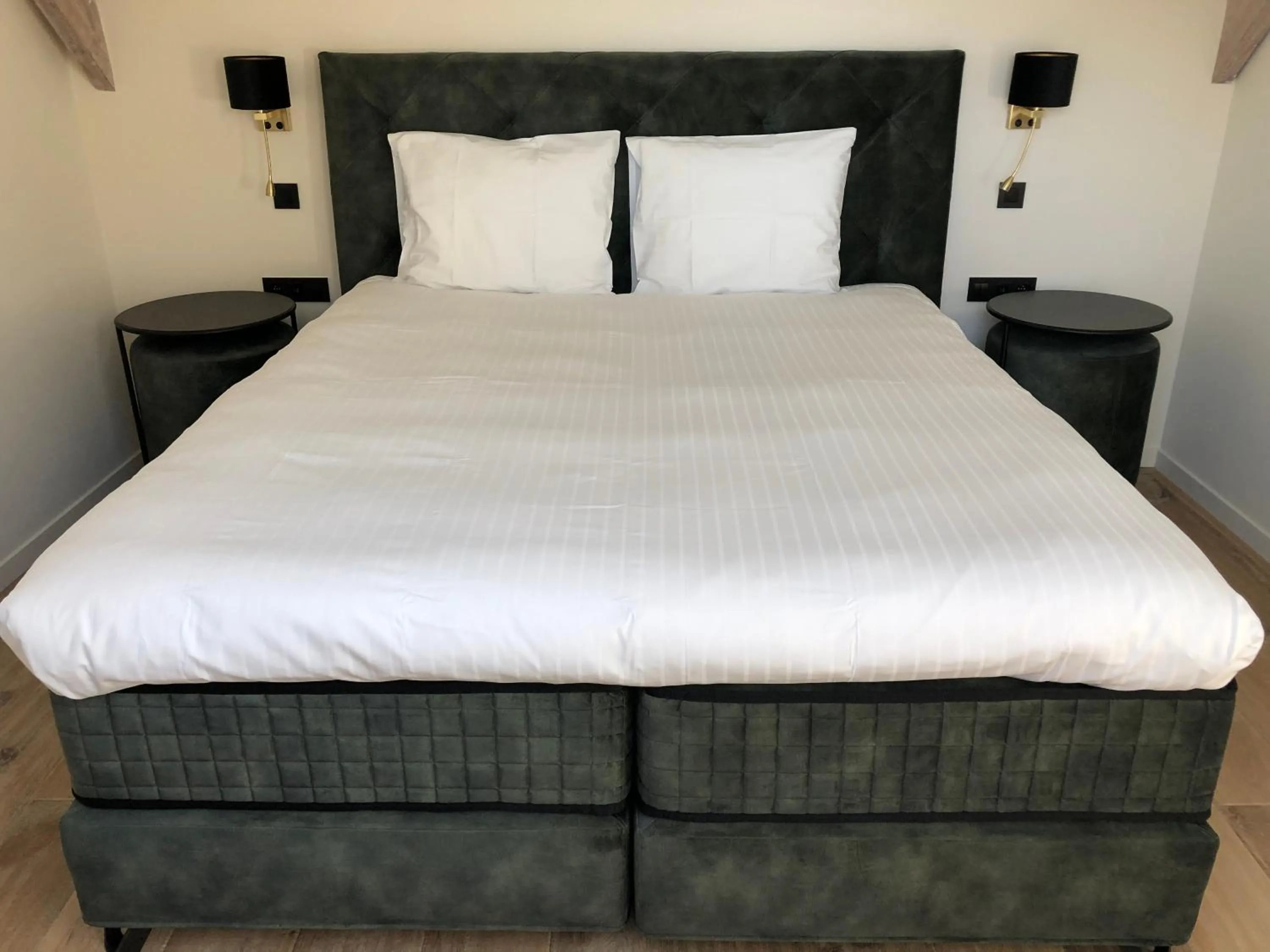 Bed in Hof Van Volmersele - Luxury B&B