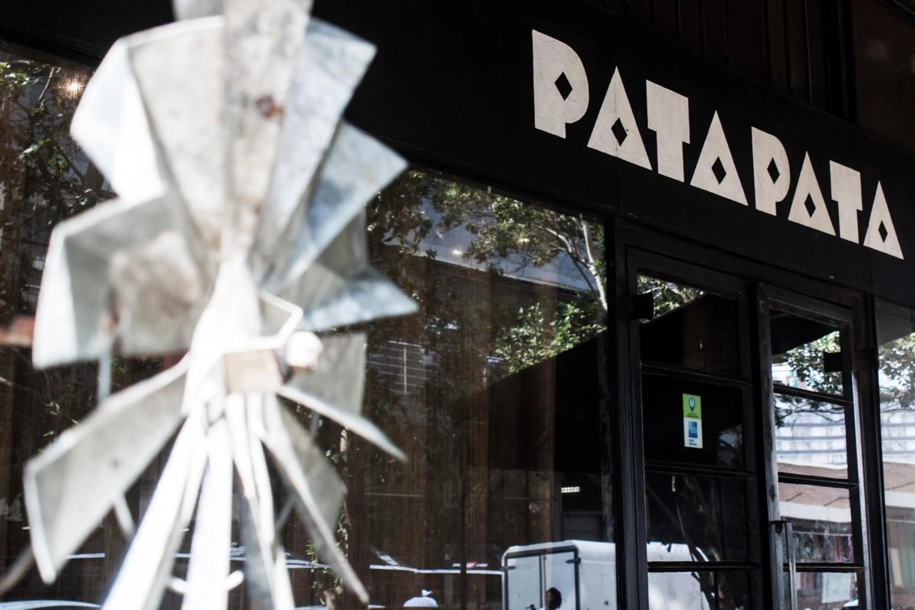 Restaurant/places to eat in 12 Decades Art Hotel