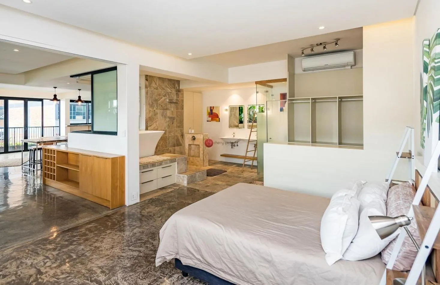 Bathroom in 12 Decades Art Hotel