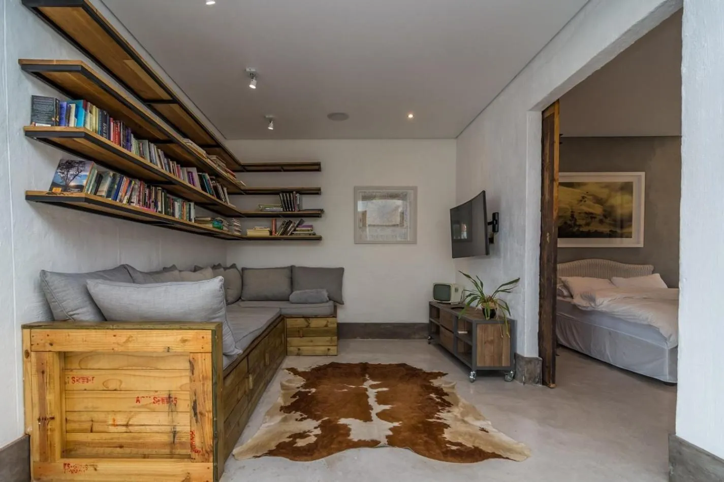 TV and multimedia in 12 Decades Art Hotel