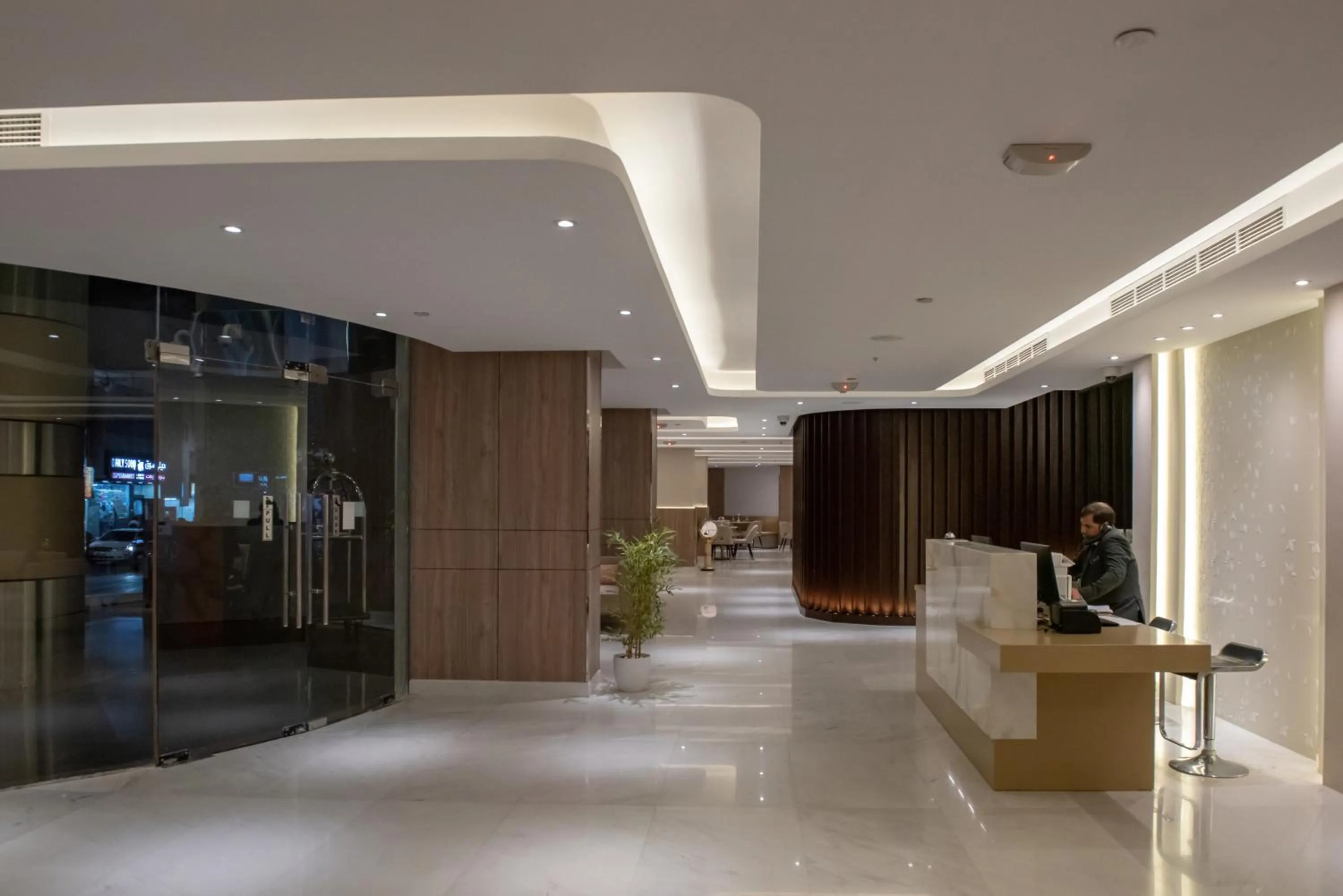Lobby or reception in Corp Executive Hotel Doha Suites