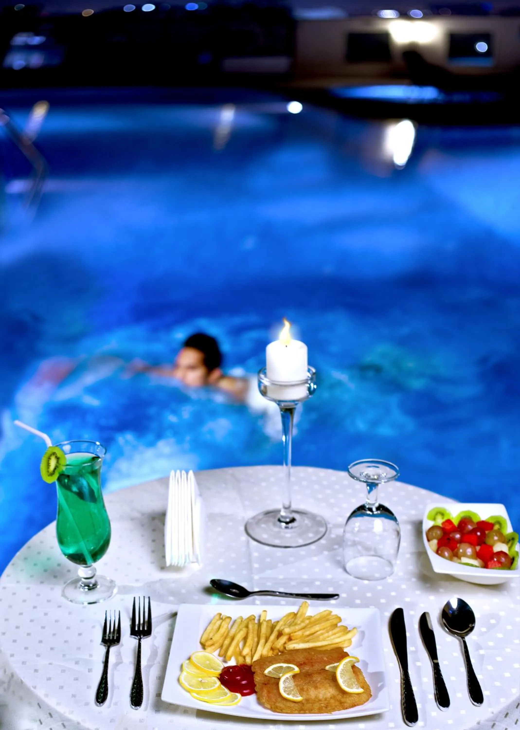 Swimming pool in Corp Executive Hotel Doha Suites