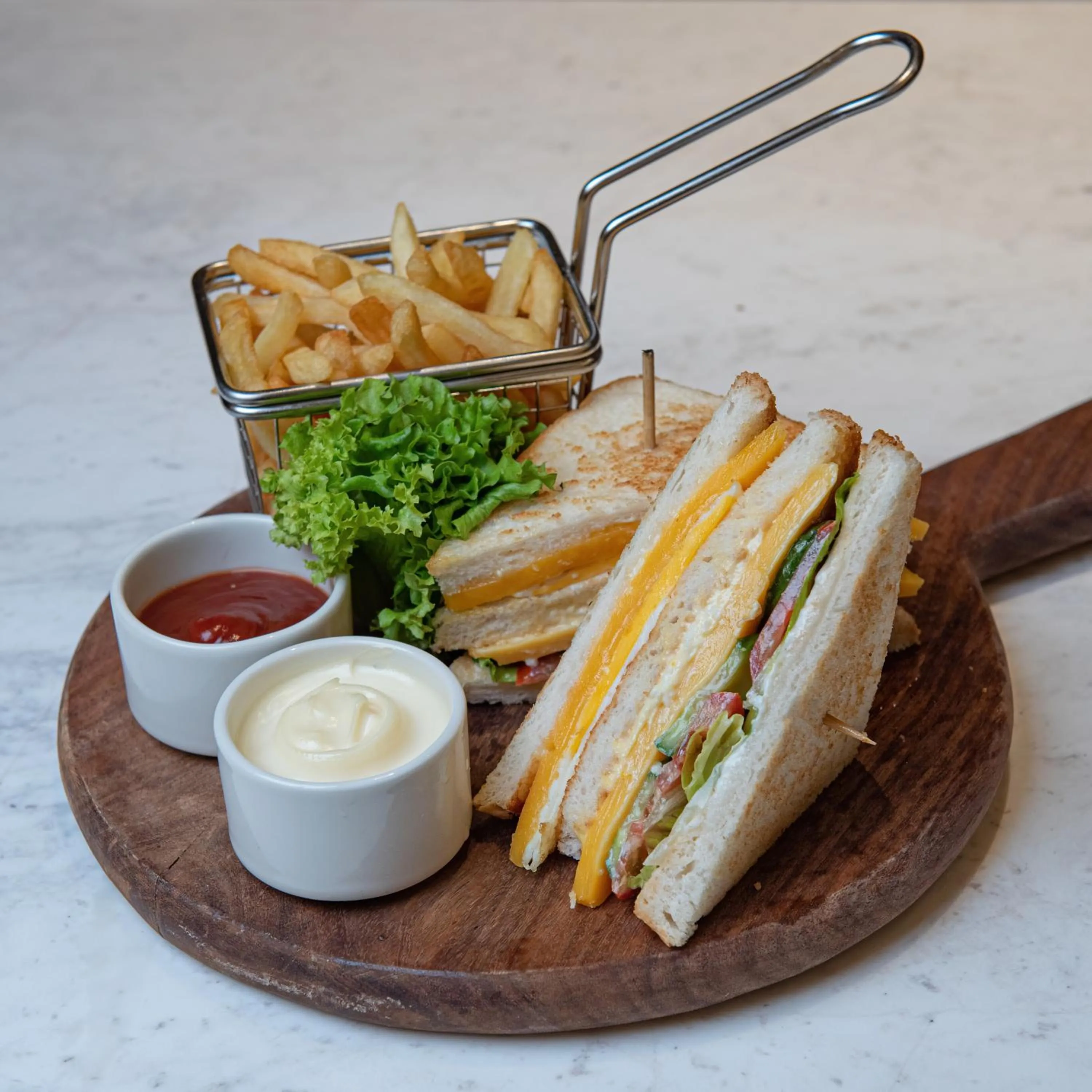 Food and drinks in Corp Executive Hotel Doha Suites