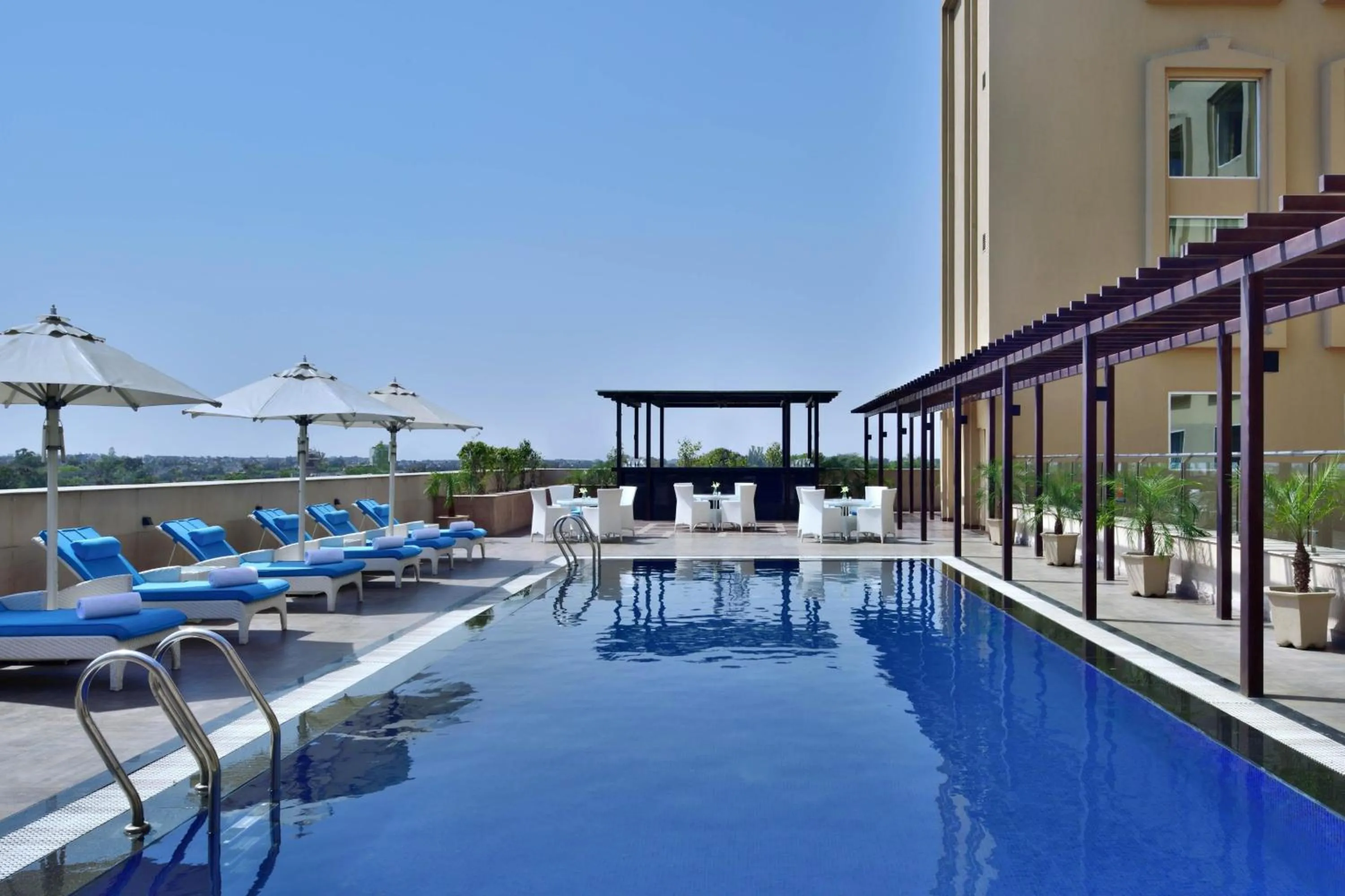 Swimming pool in Fairfield by Marriott Amritsar