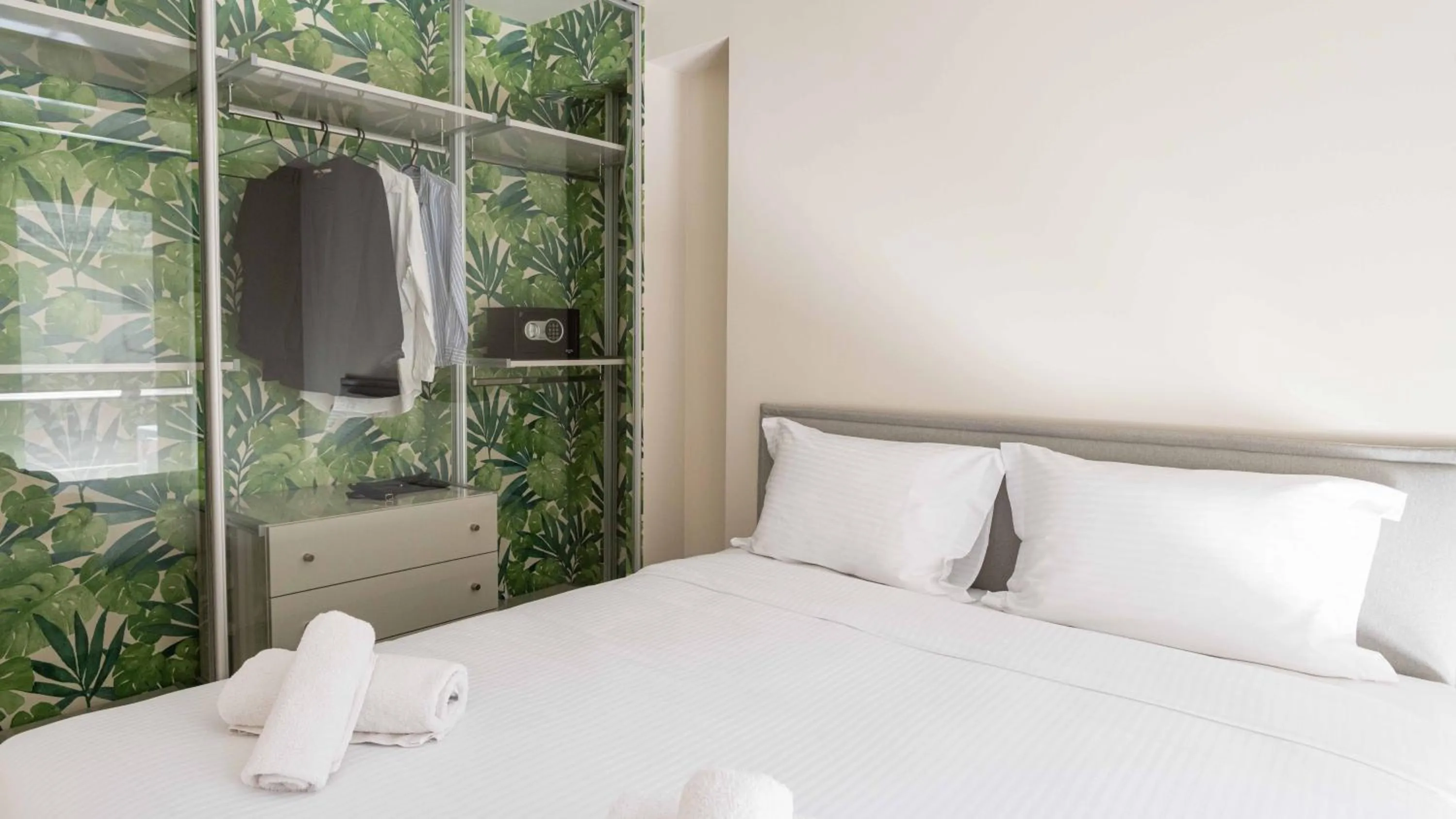 Bed in Athens Mosaico Suites & Apartments