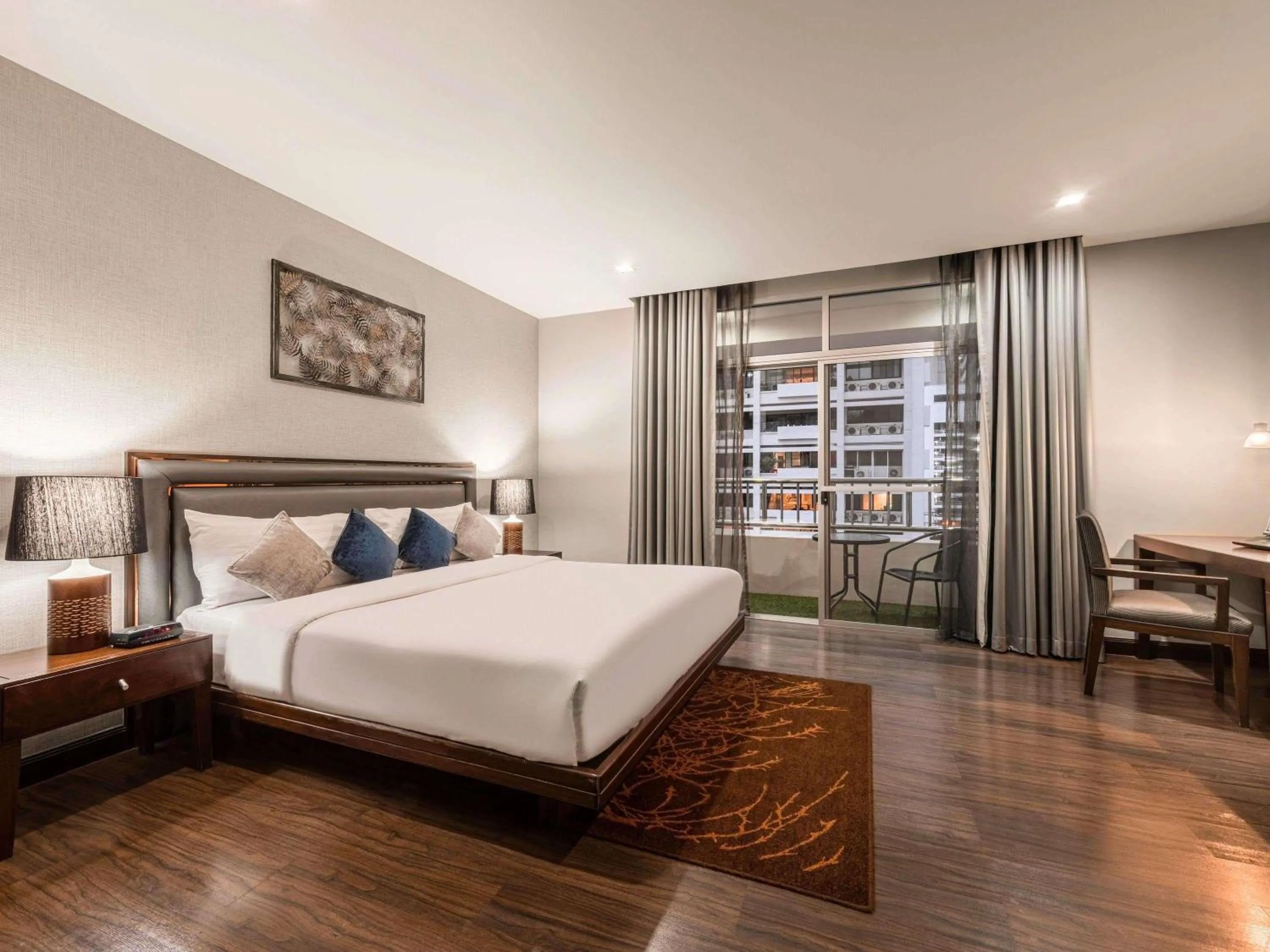Bedroom, Bed in Grand Mercure Bangkok Asoke Residence