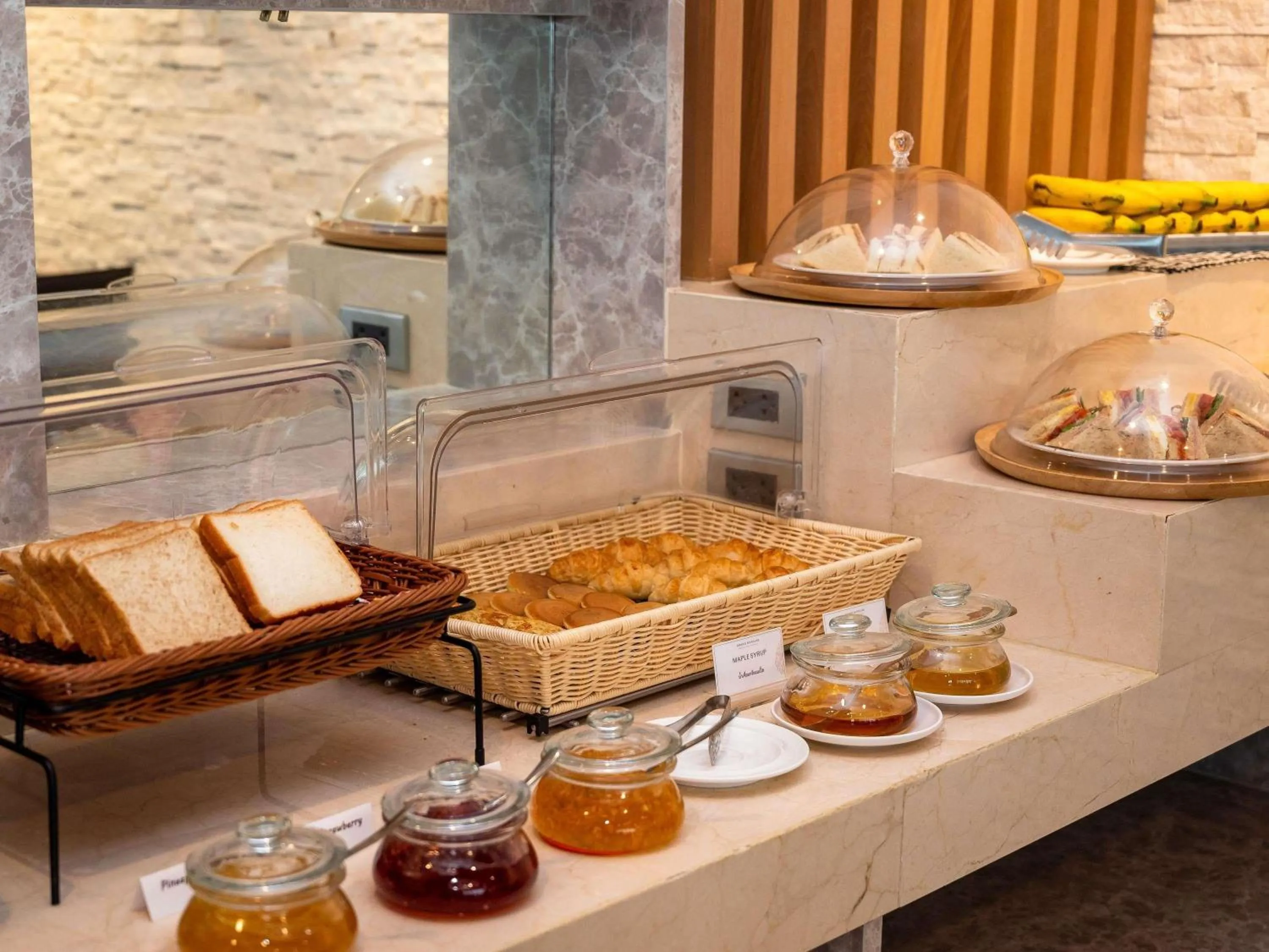 Breakfast in Grand Mercure Bangkok Asoke Residence