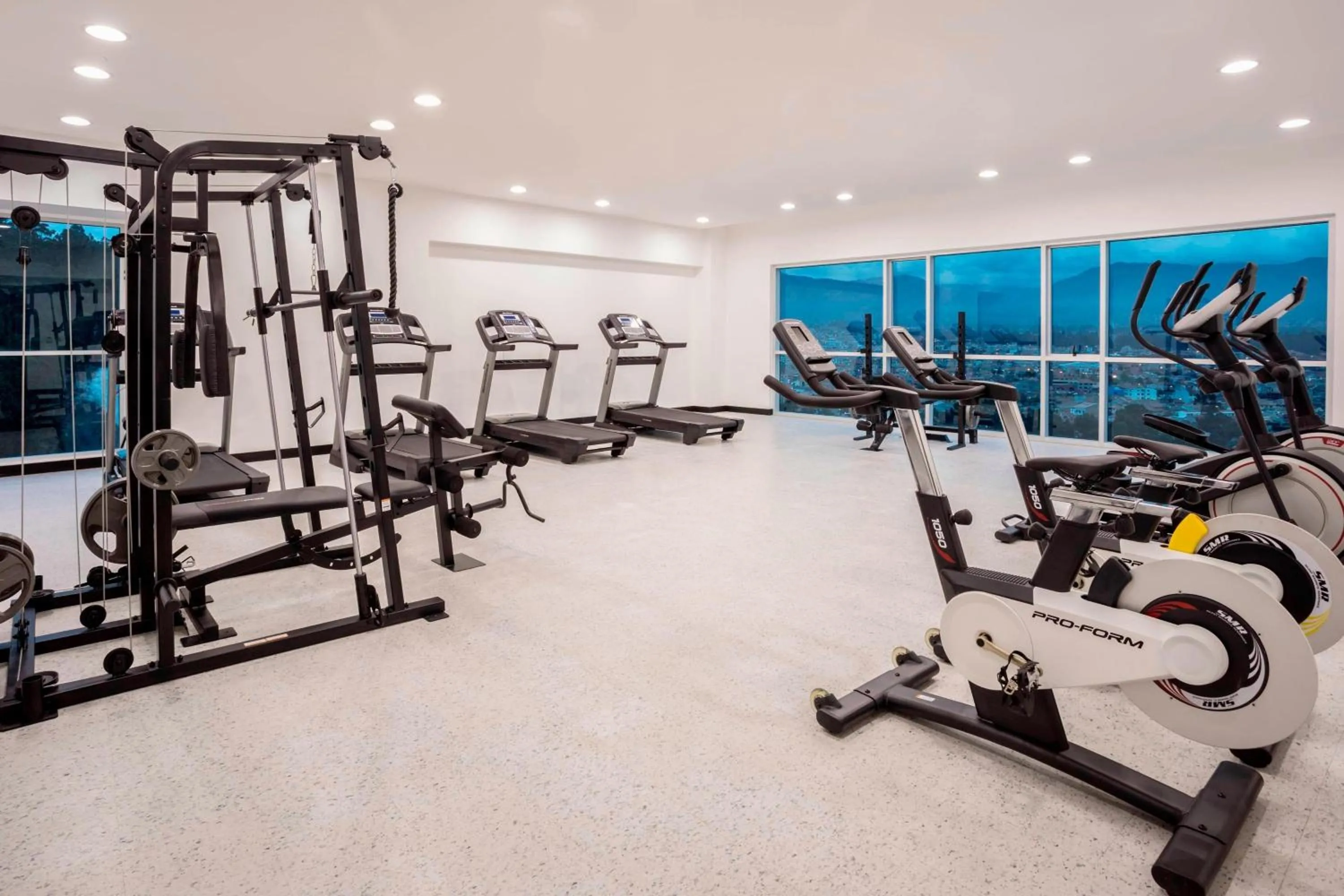 Fitness centre/facilities in Four Points by Sheraton Cuenca