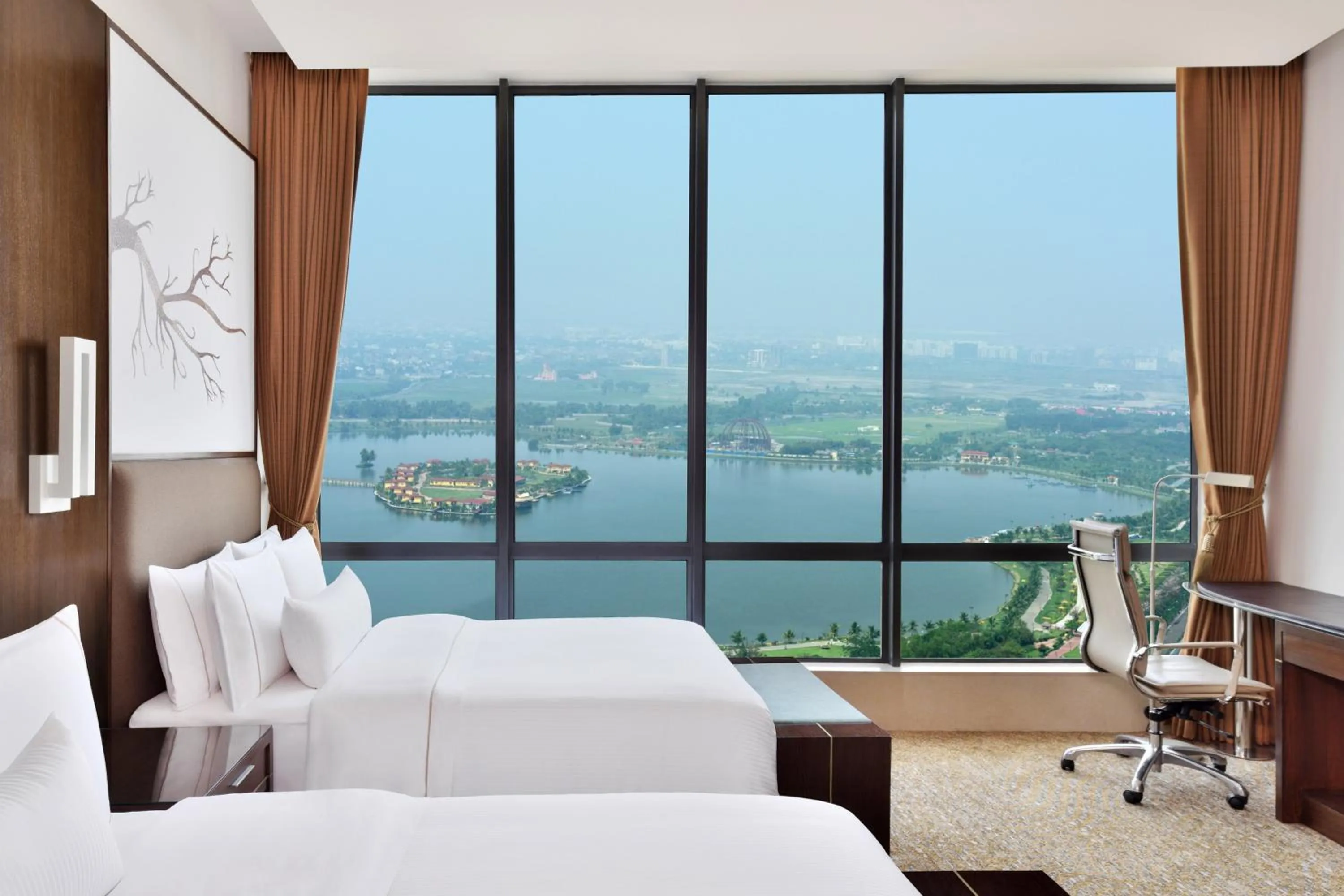 Photo of the whole room, Bed in The Westin Kolkata Rajarhat