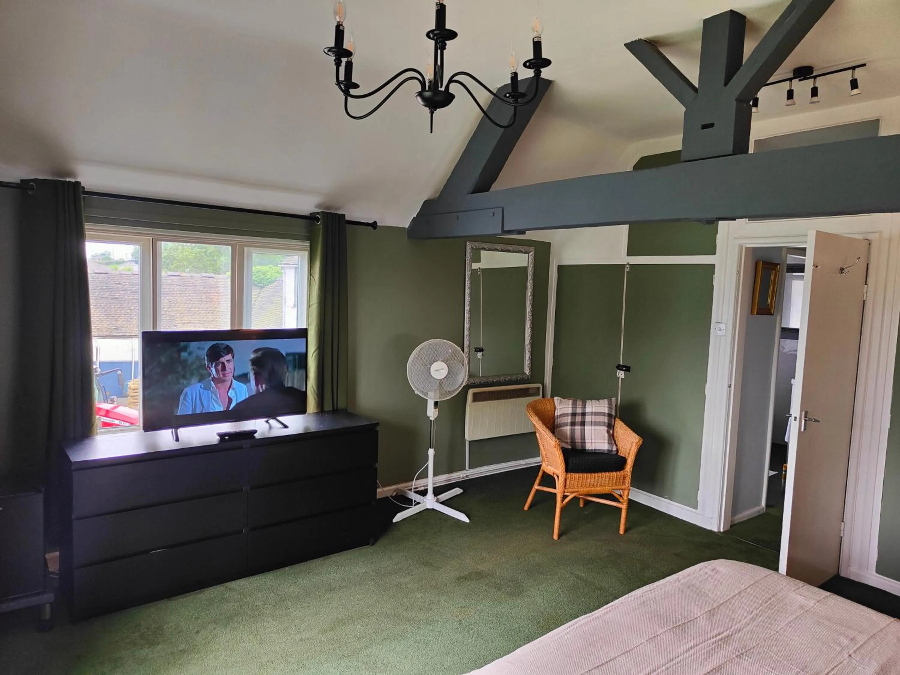 TV and multimedia in Mackworth House Farm