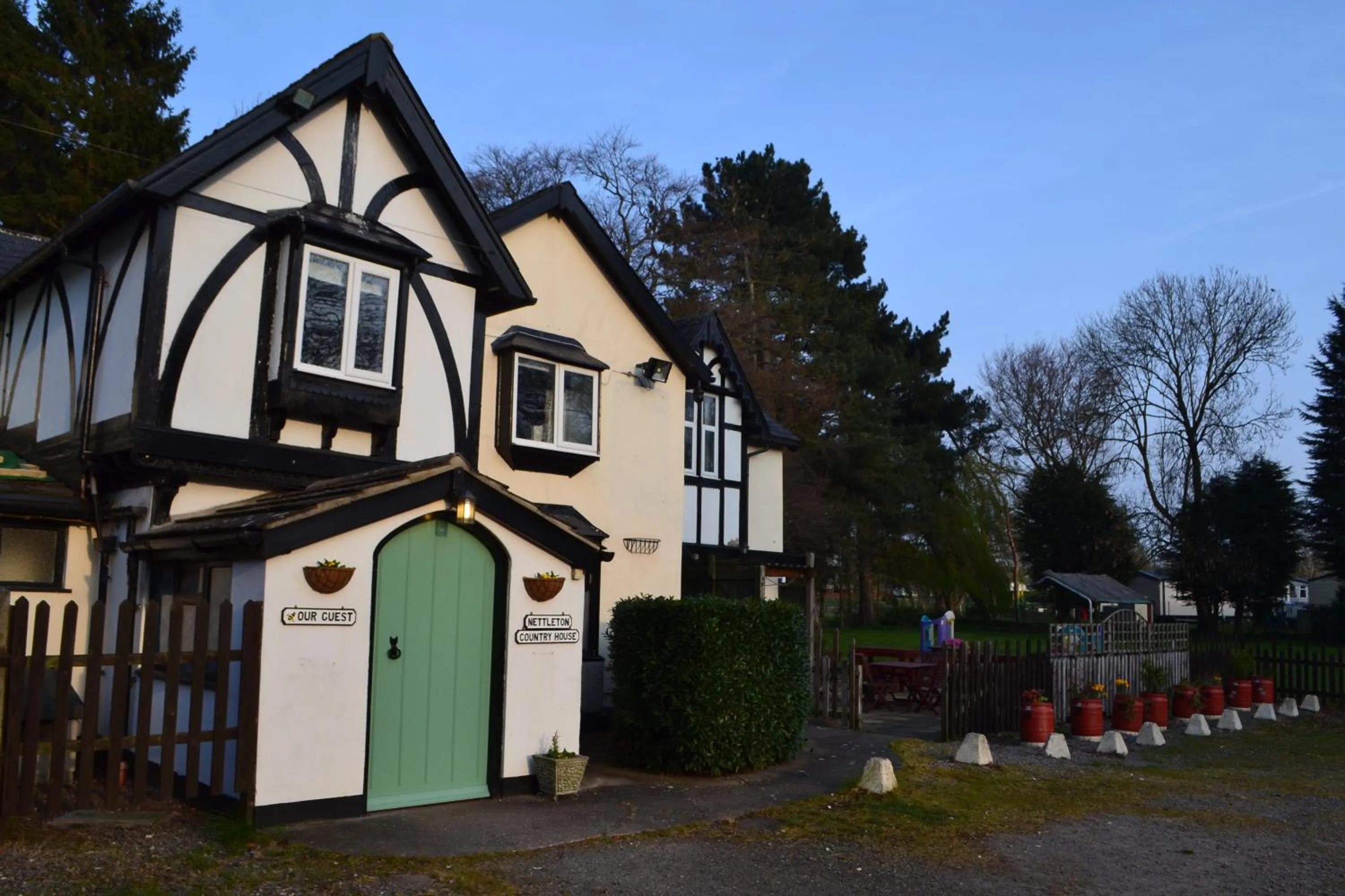 Facade/entrance in Nettleton Country House