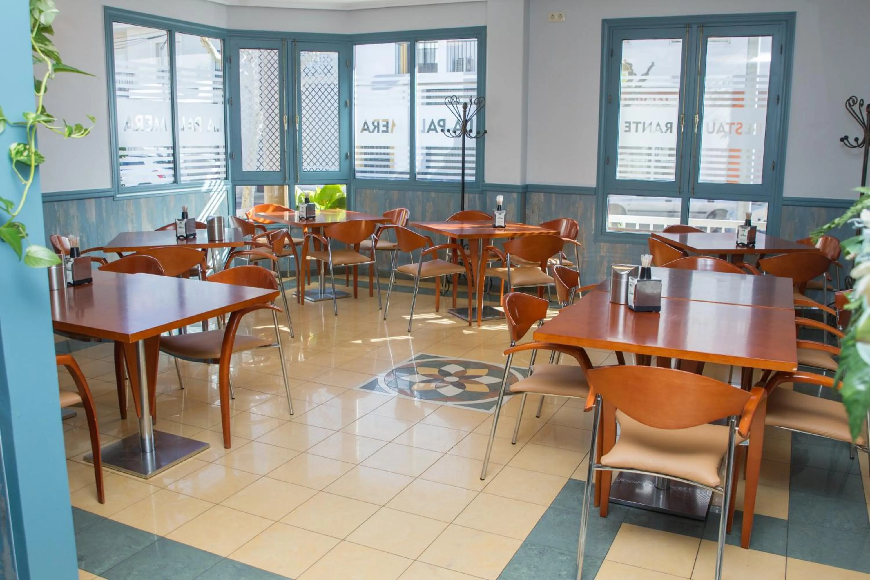 Lounge or bar in Hostal La Palmera