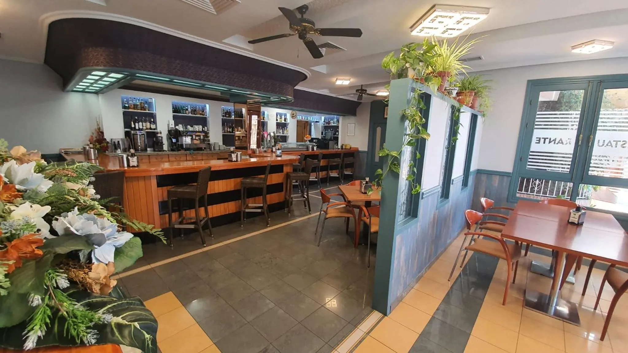 Lounge or bar in Hostal La Palmera