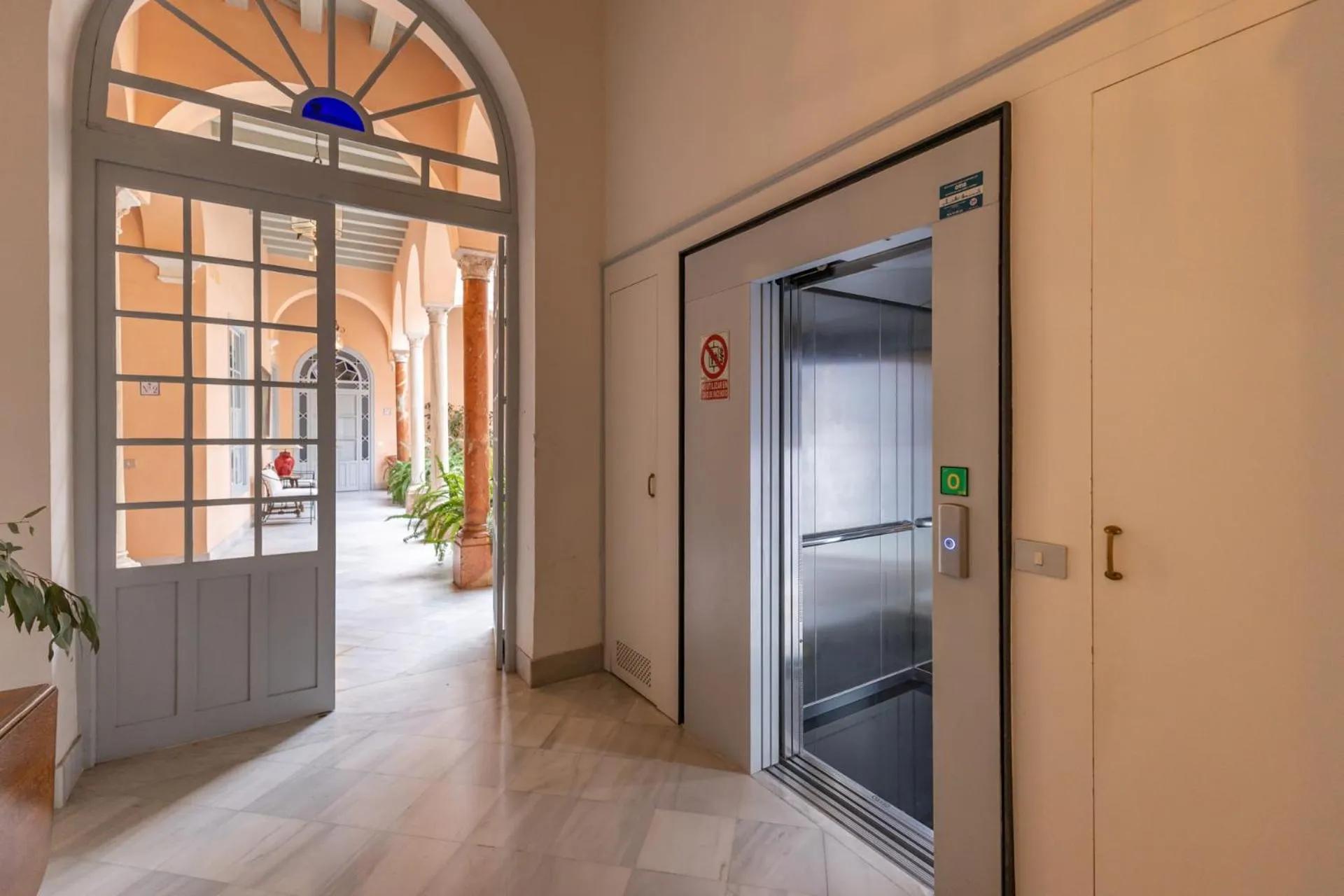 Palacio Marmoles by Valcambre