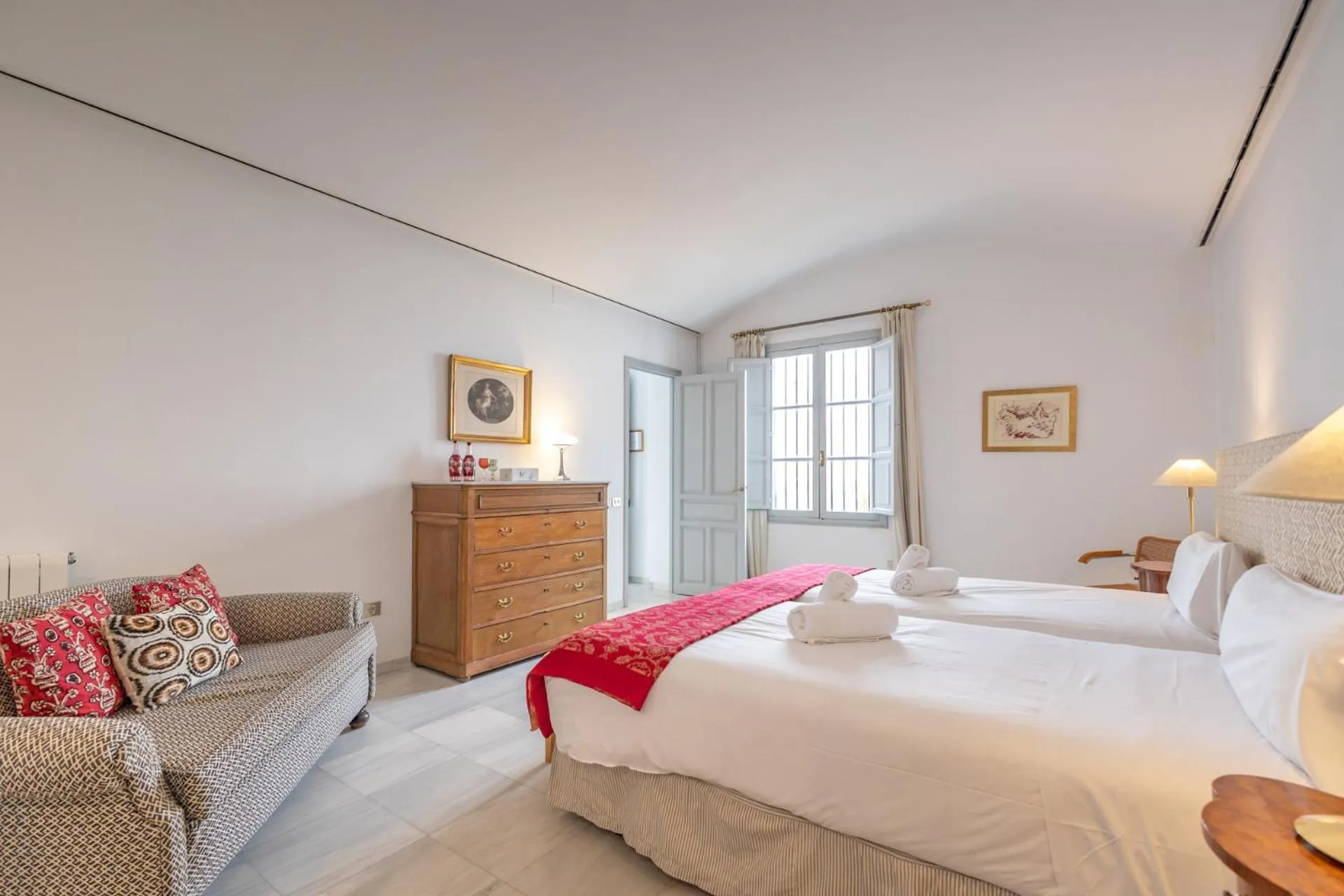 Bed in Palacio Marmoles by Valcambre