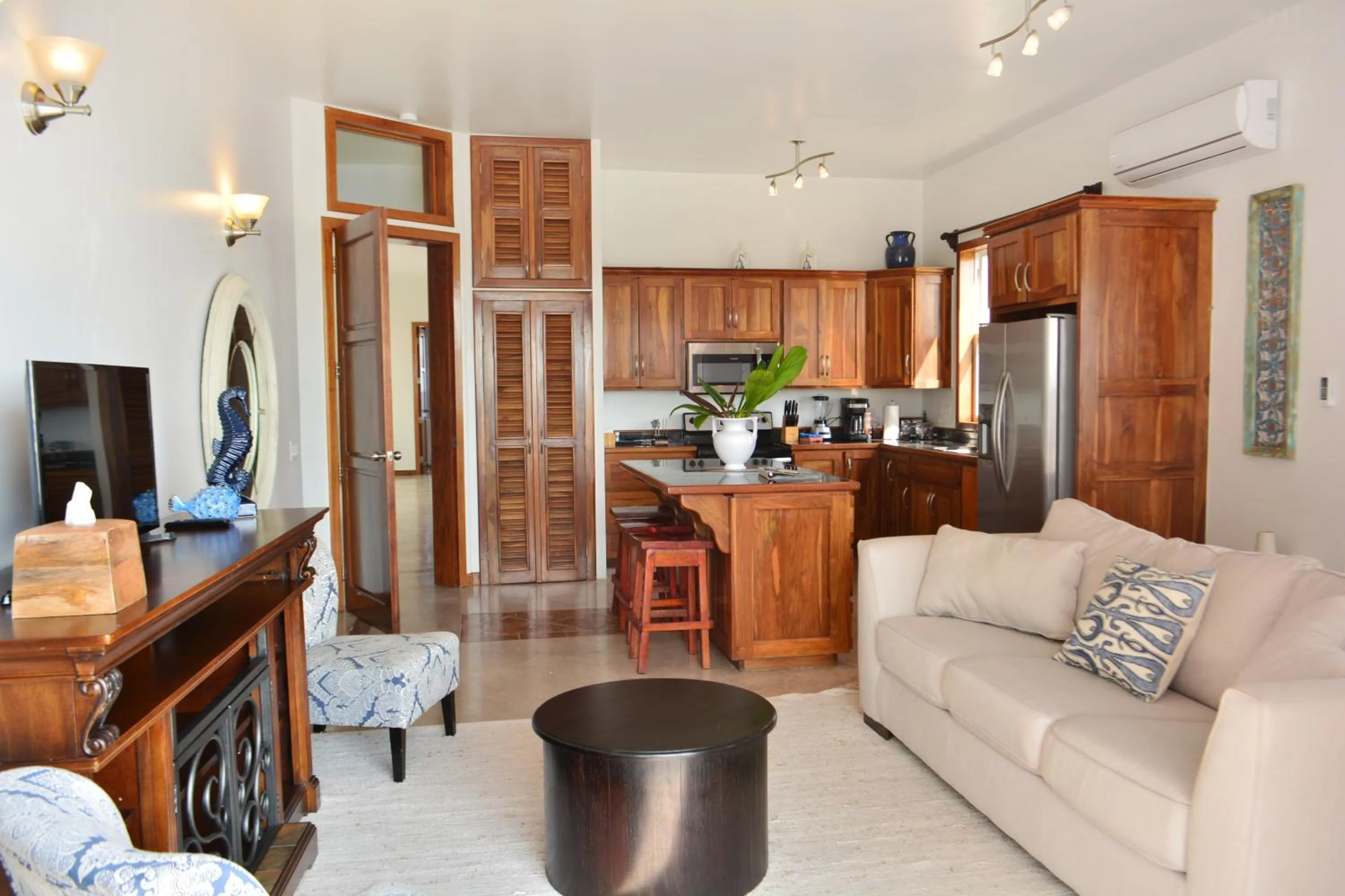 Kitchen or kitchenette in Brahma Blue Resort