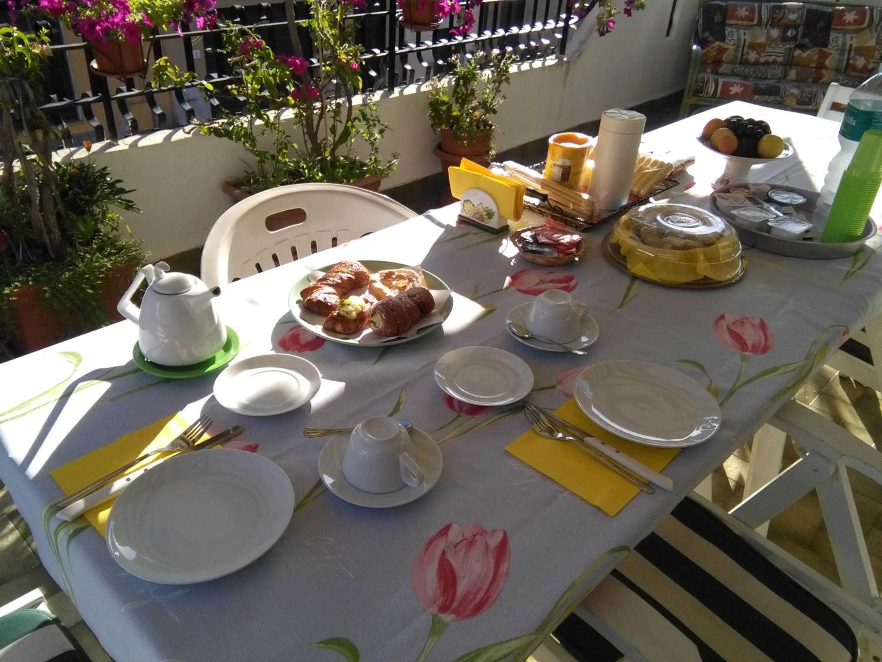 Breakfast in La Castellese