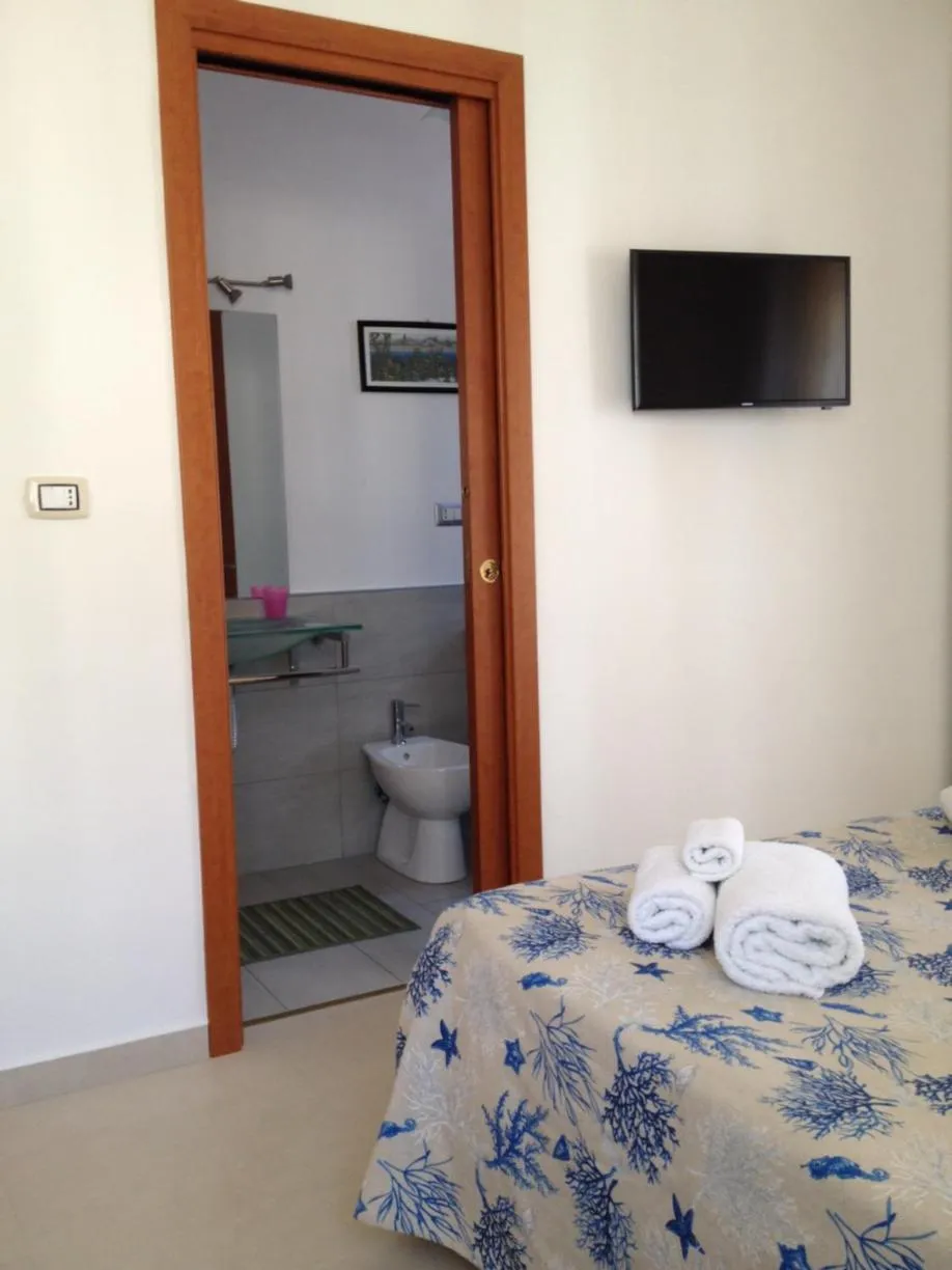 Photo of the whole room, Bed in La Castellese