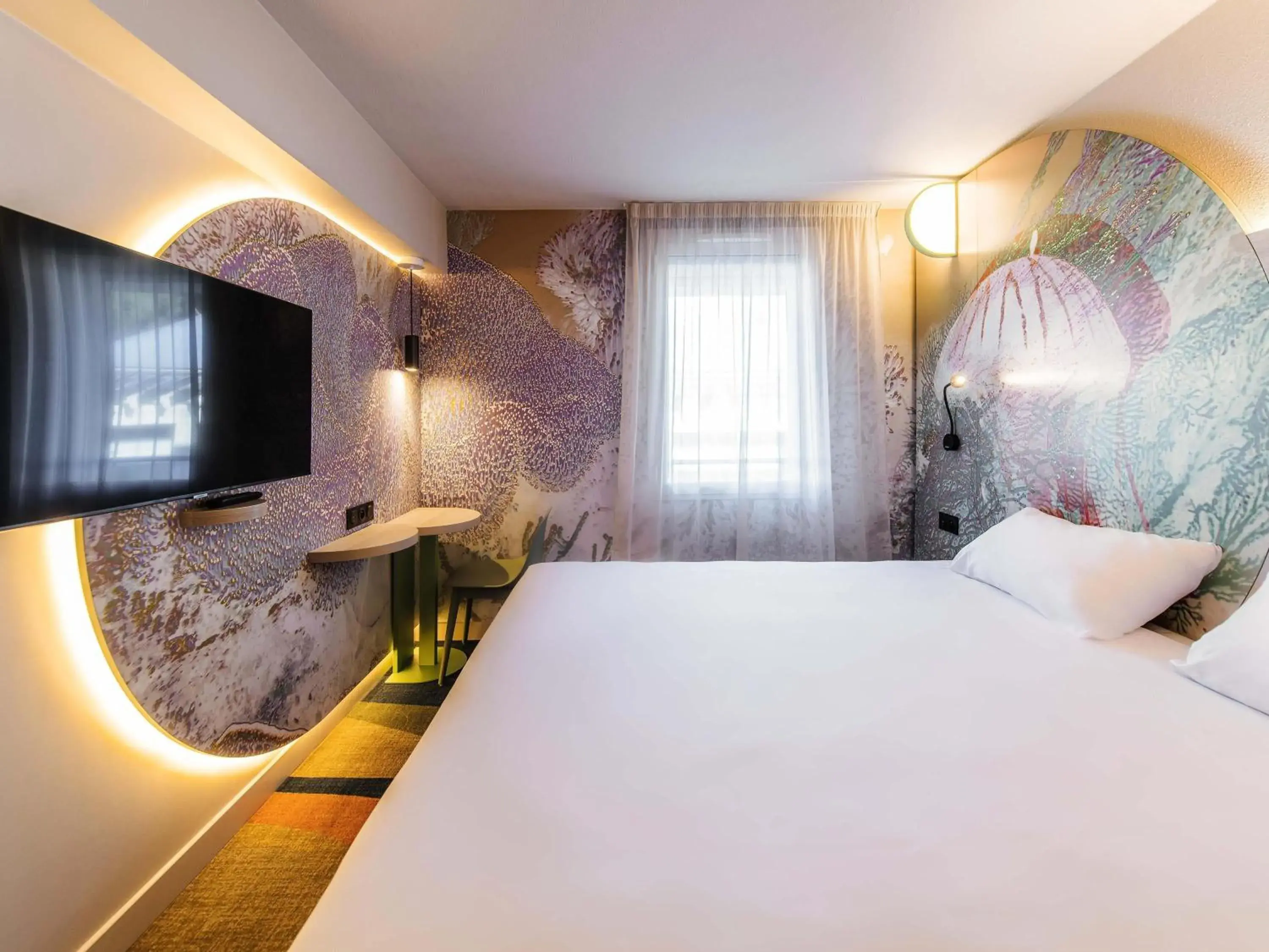Standard One Double Bed in ibis Styles Antibes Standard One Double Bed in ibis Styles Antibes