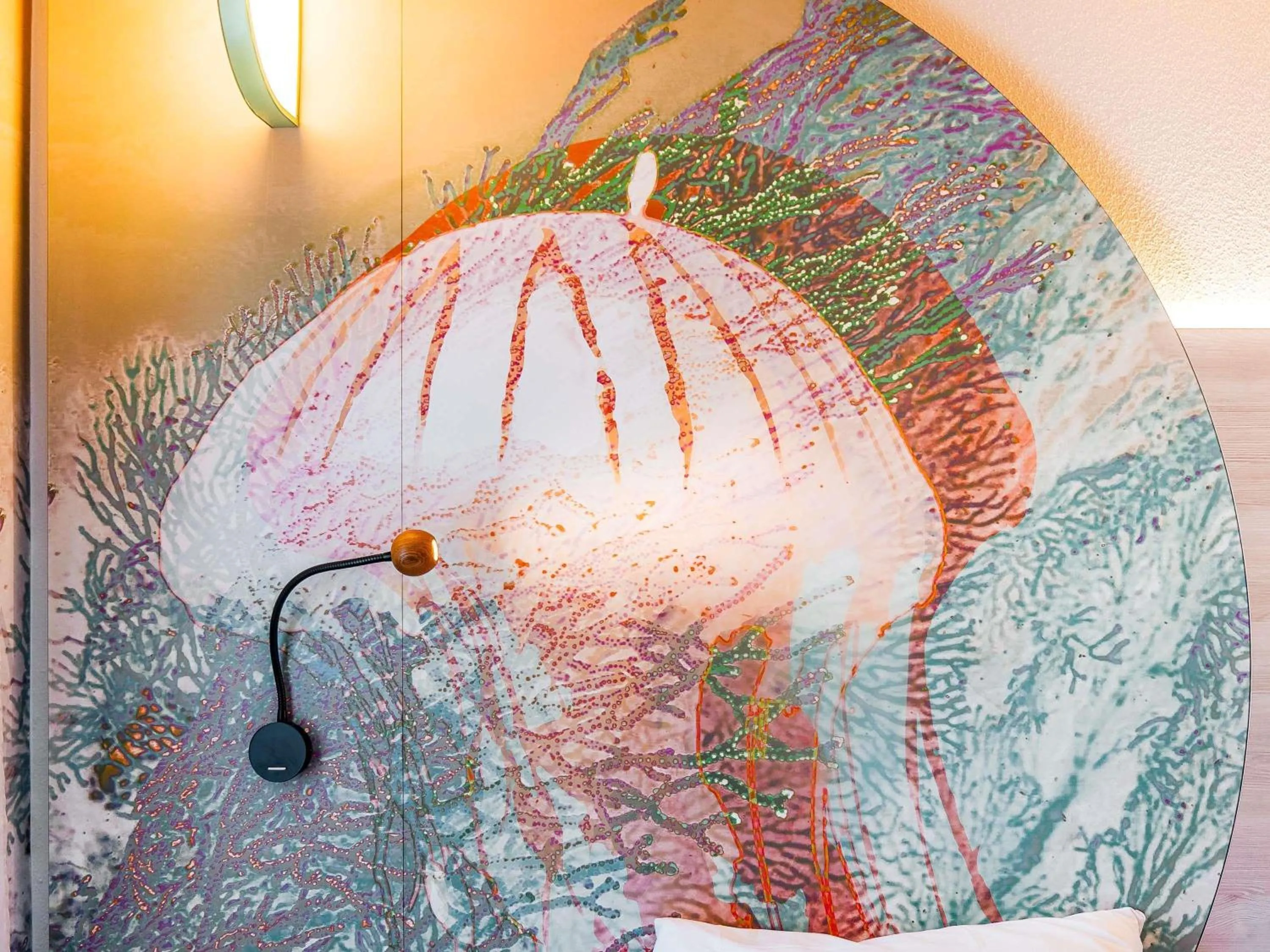 Bedroom in ibis Styles Antibes