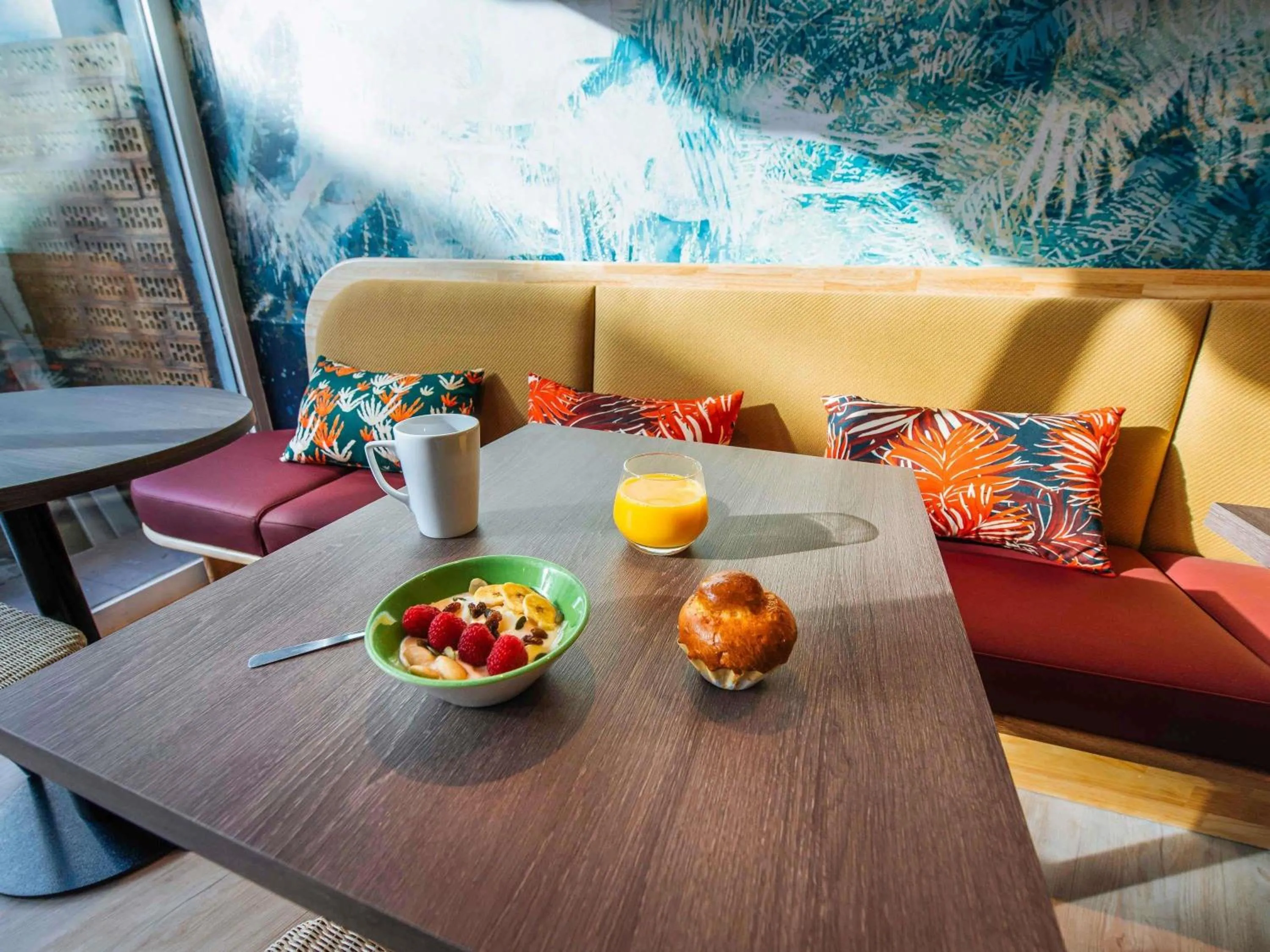 Breakfast in ibis Styles Antibes