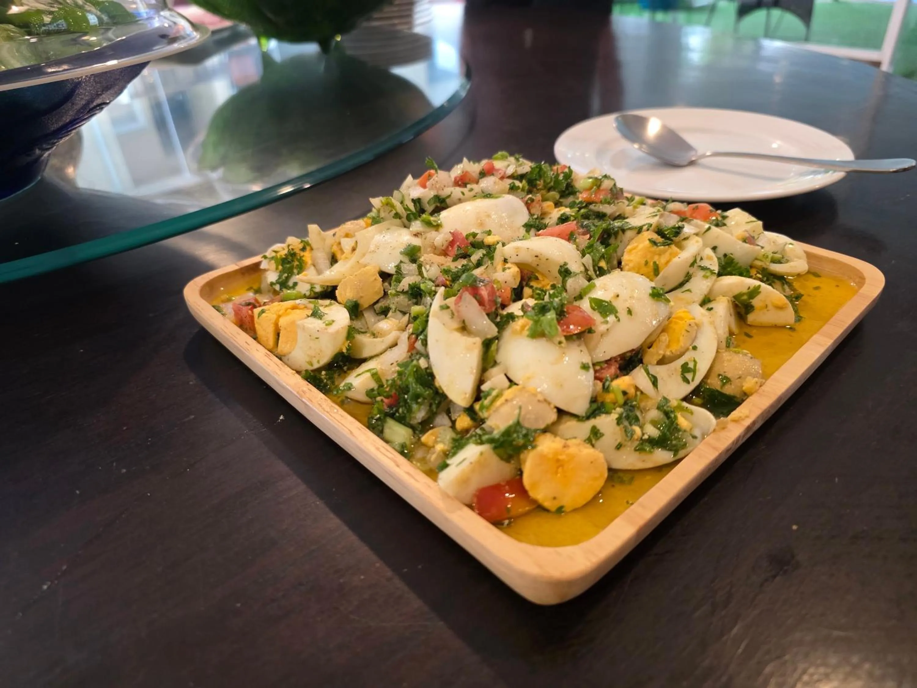 Food and drinks in Boss Suites Nana Hotel