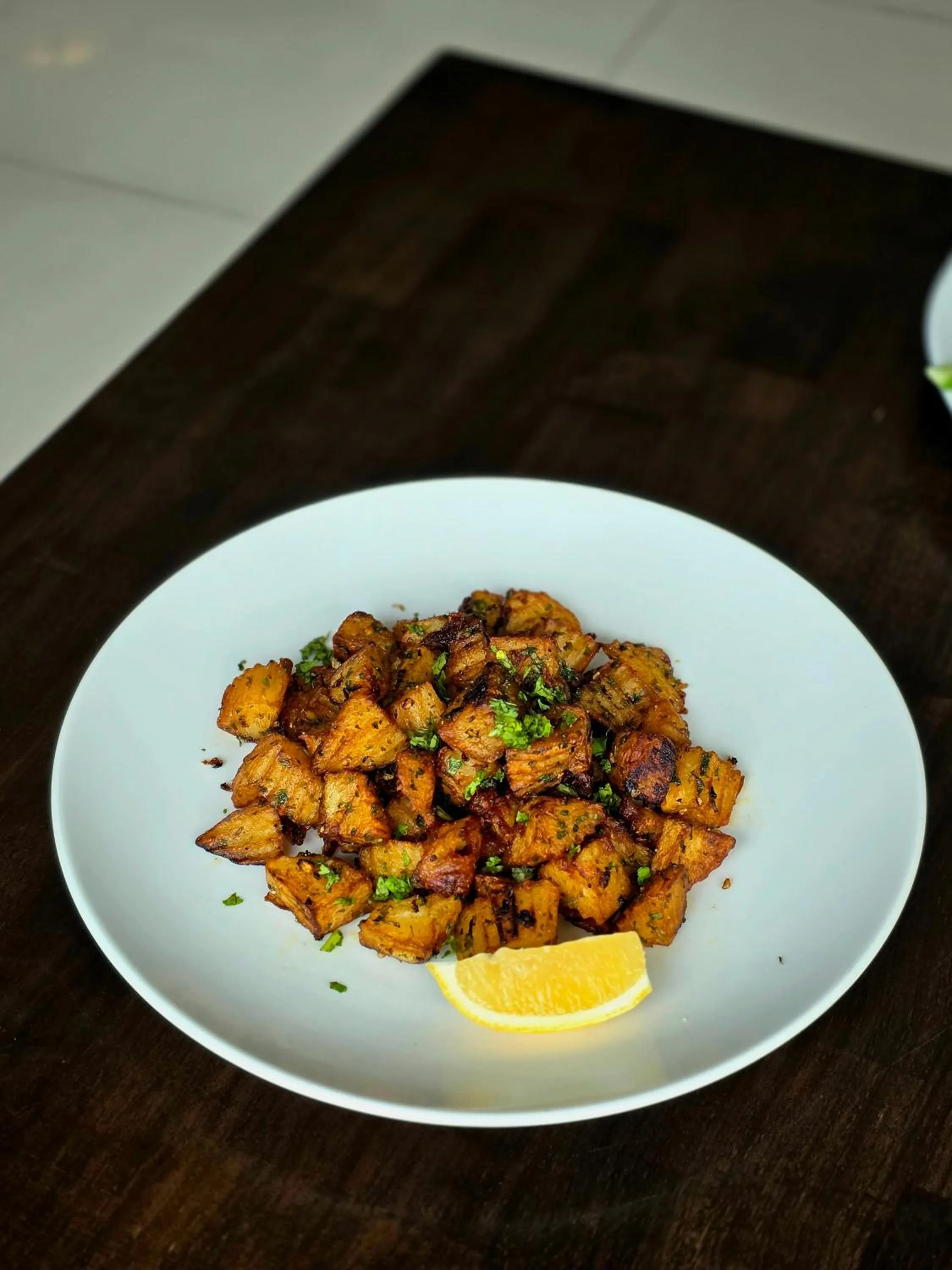 Restaurant/places to eat in Boss Suites Nana Hotel