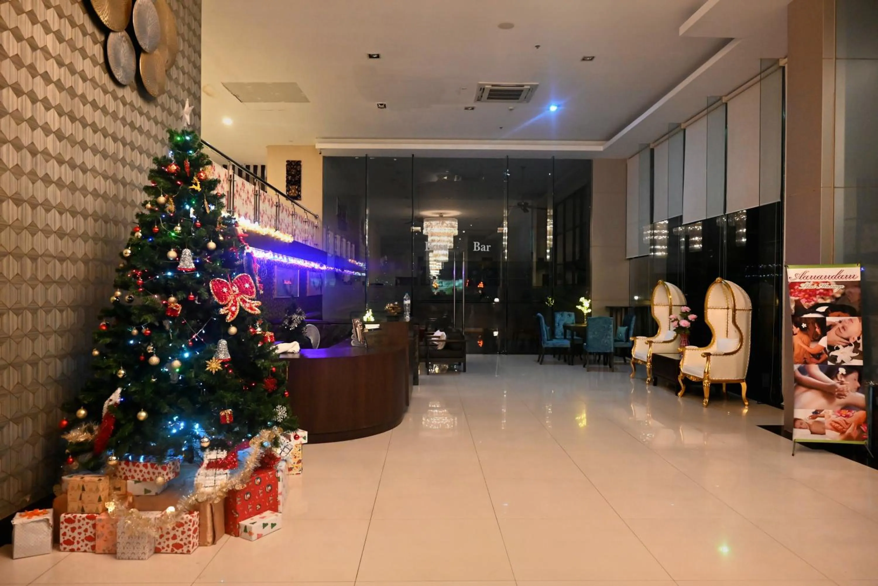 Lobby or reception in Boss Suites Nana Hotel