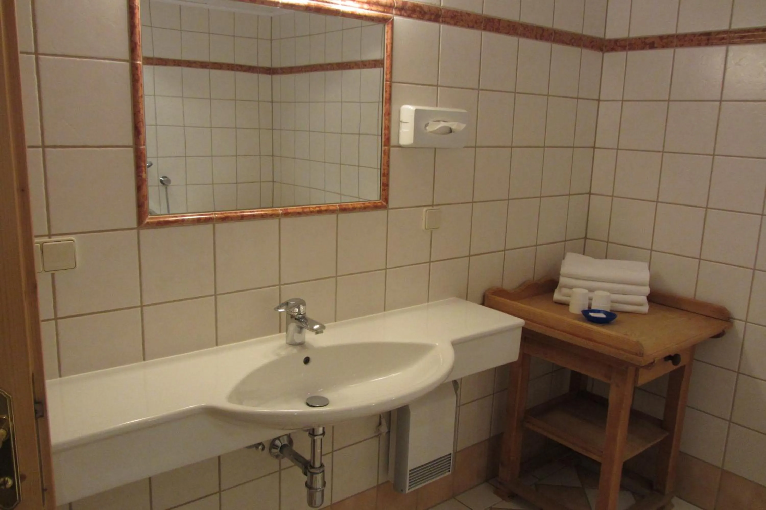 Bathroom in Hotel Garni Landhaus Trenkenbach