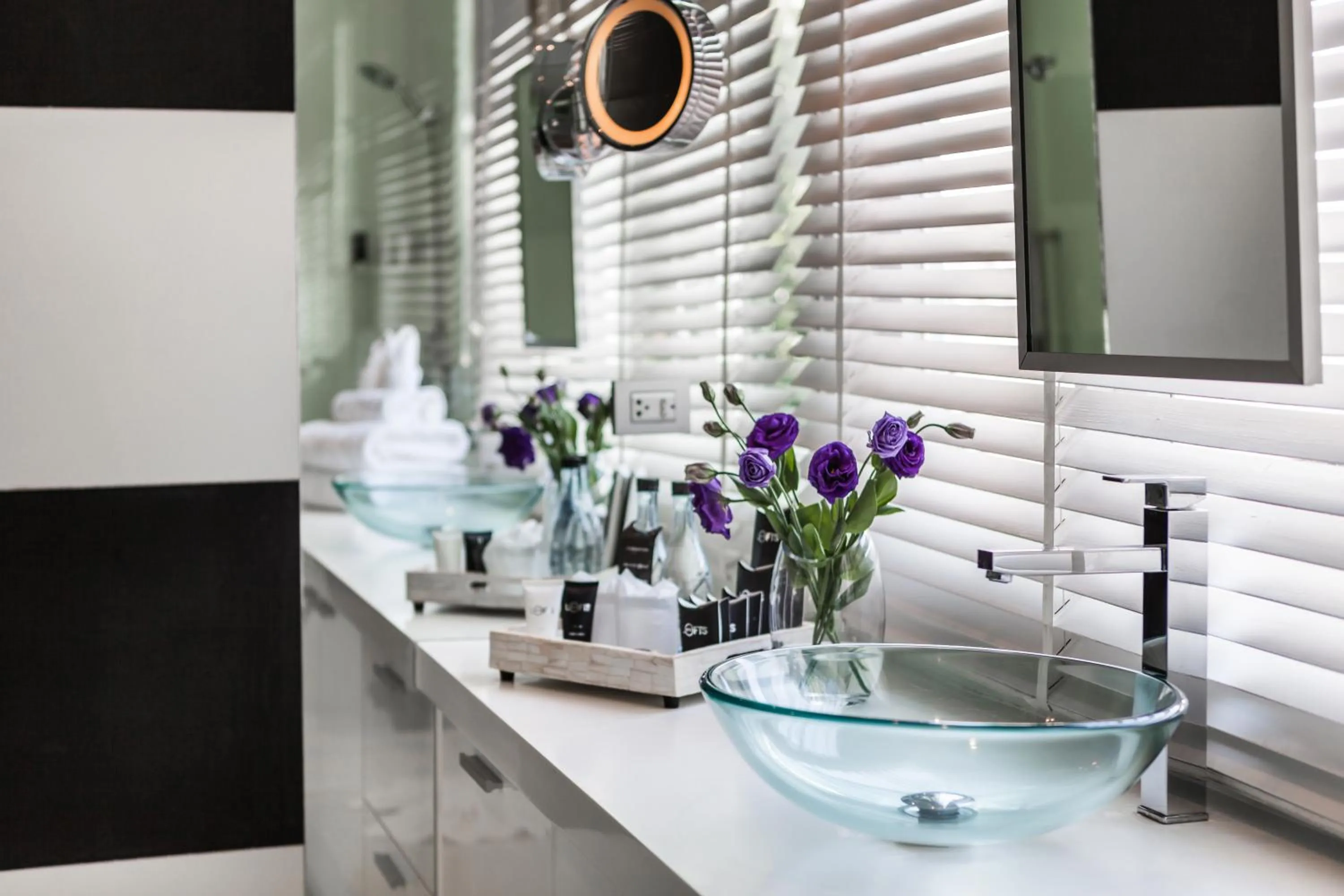 Toilet in BYD Lofts - Boutique Hotel & Serviced Apartments - Patong Beach, Phuket