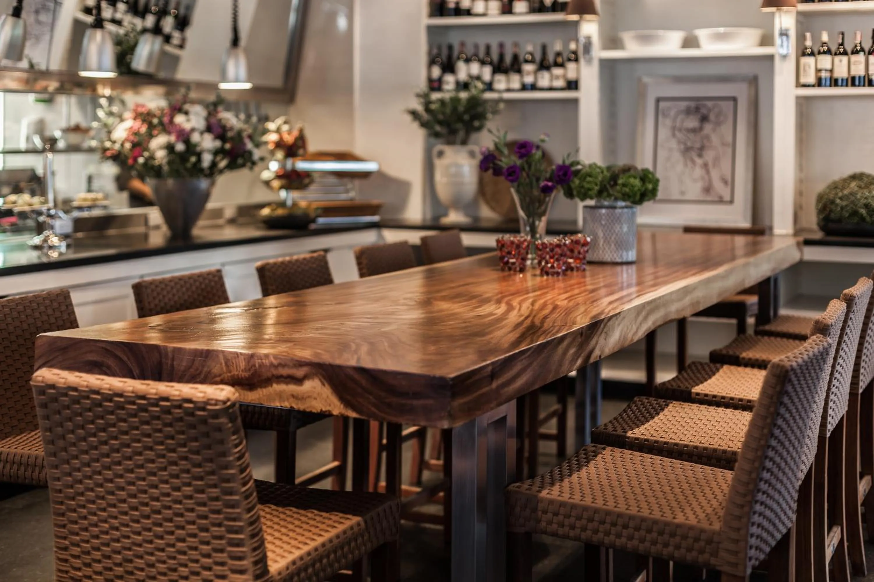 Restaurant/places to eat in BYD Lofts - Boutique Hotel & Serviced Apartments - Patong Beach, Phuket