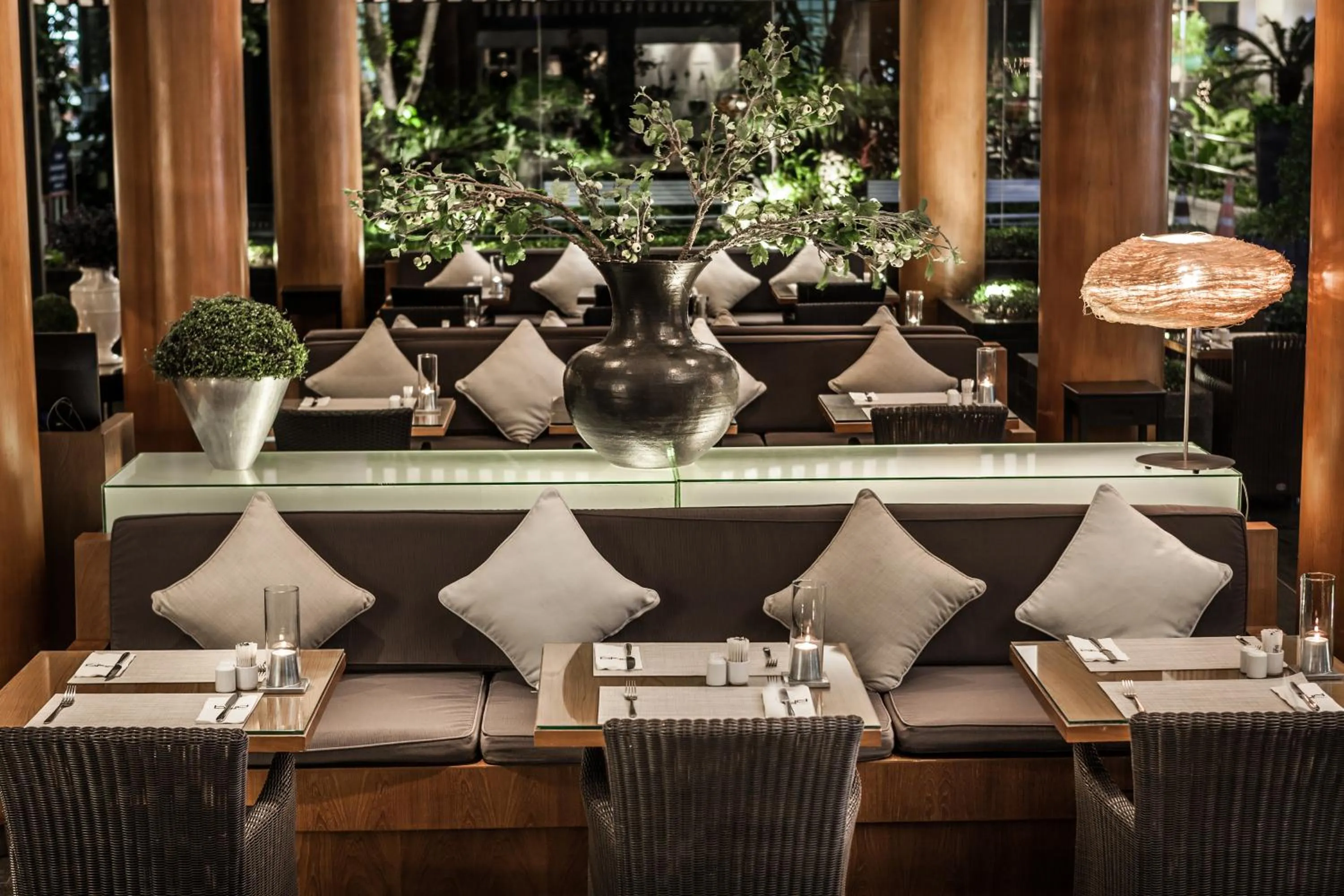 Restaurant/places to eat in BYD Lofts - Boutique Hotel & Serviced Apartments - Patong Beach, Phuket