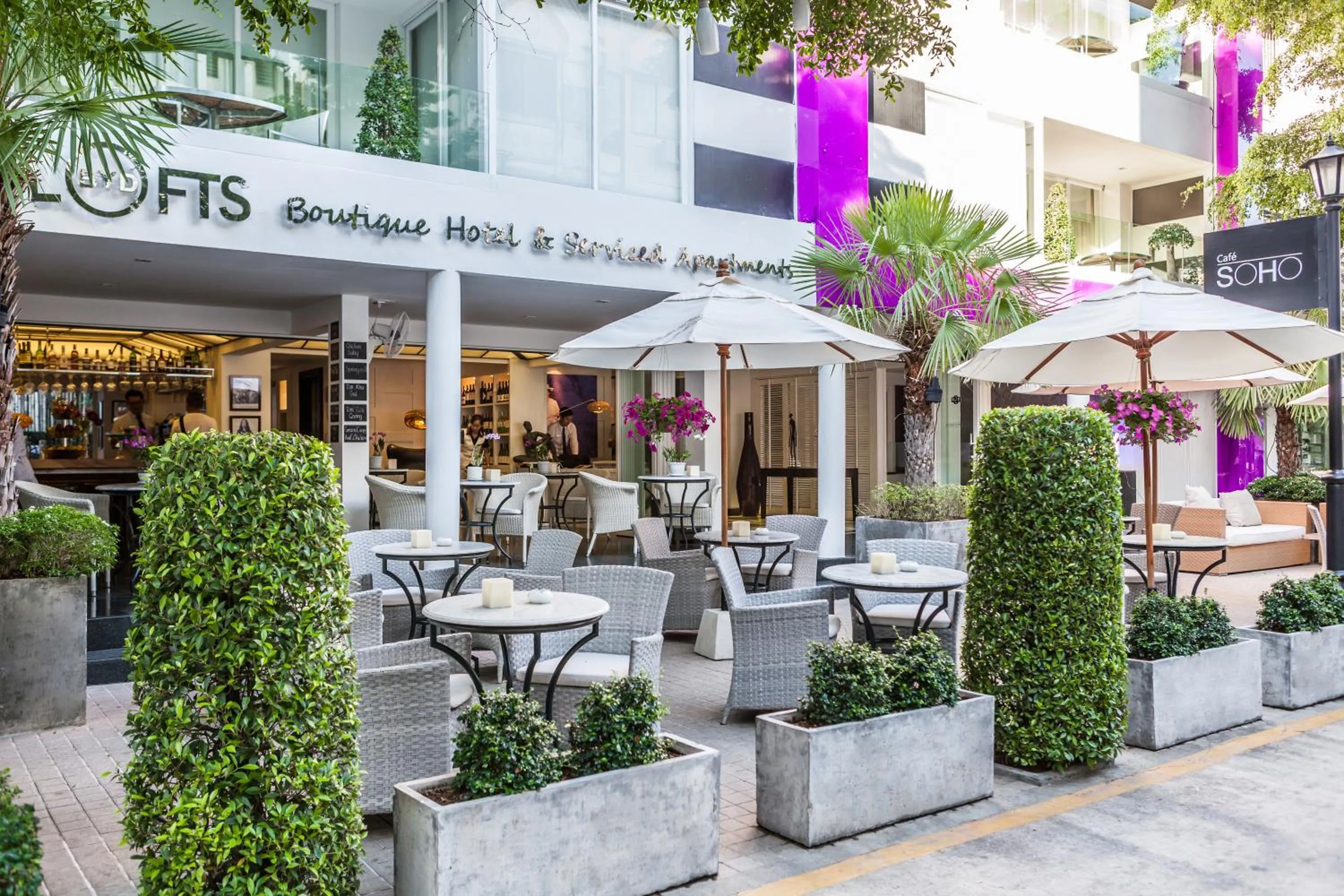 Restaurant/places to eat in BYD Lofts - Boutique Hotel & Serviced Apartments - Patong Beach, Phuket